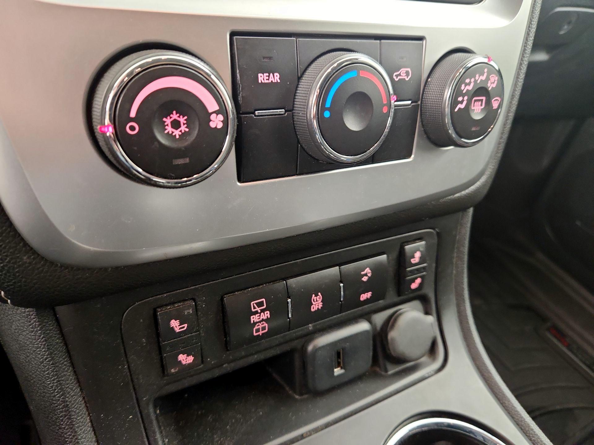 Thumbnail: 2015 GMC Acadia - 16