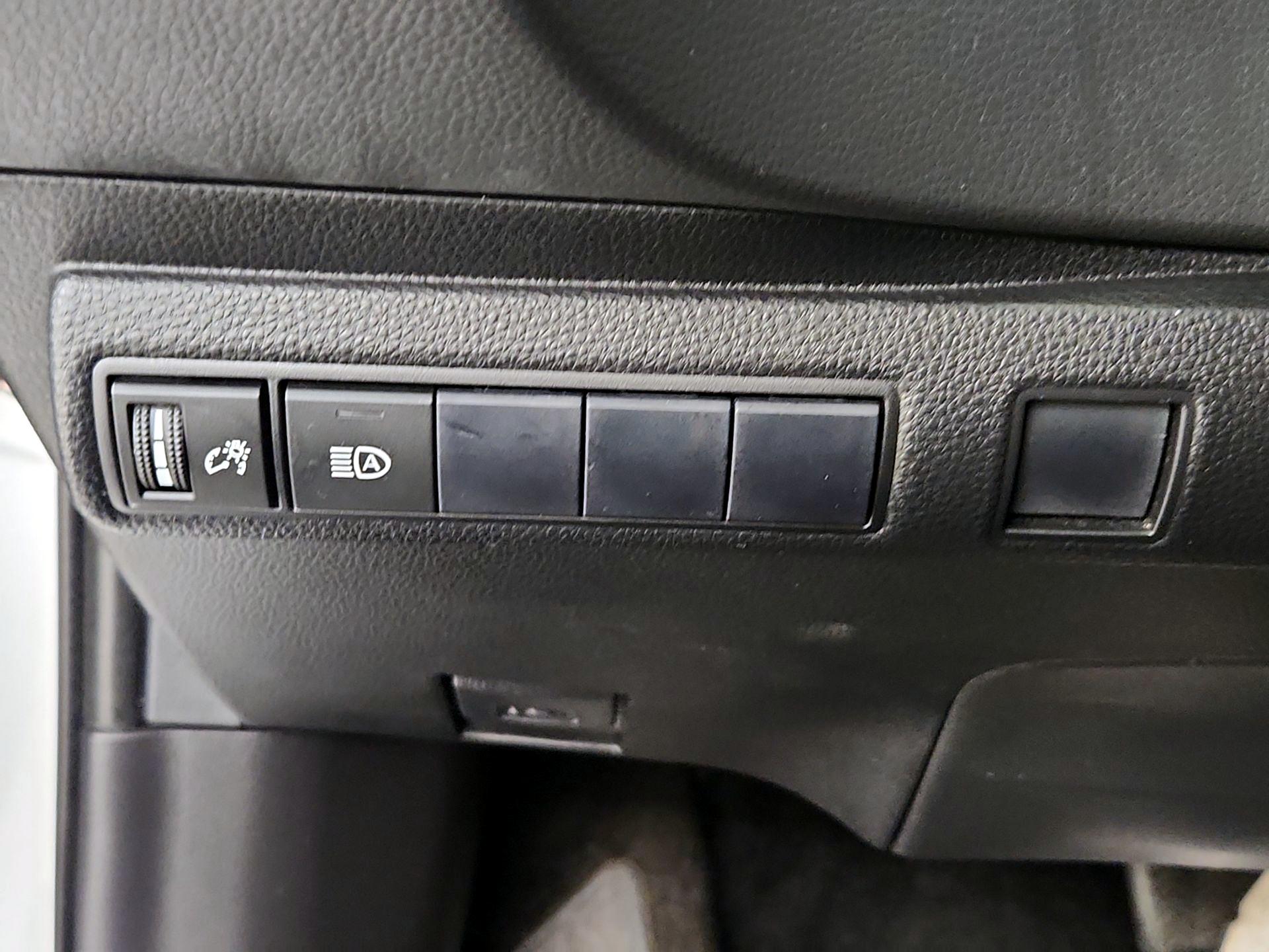 Thumbnail: 2020 Toyota Corolla - 13