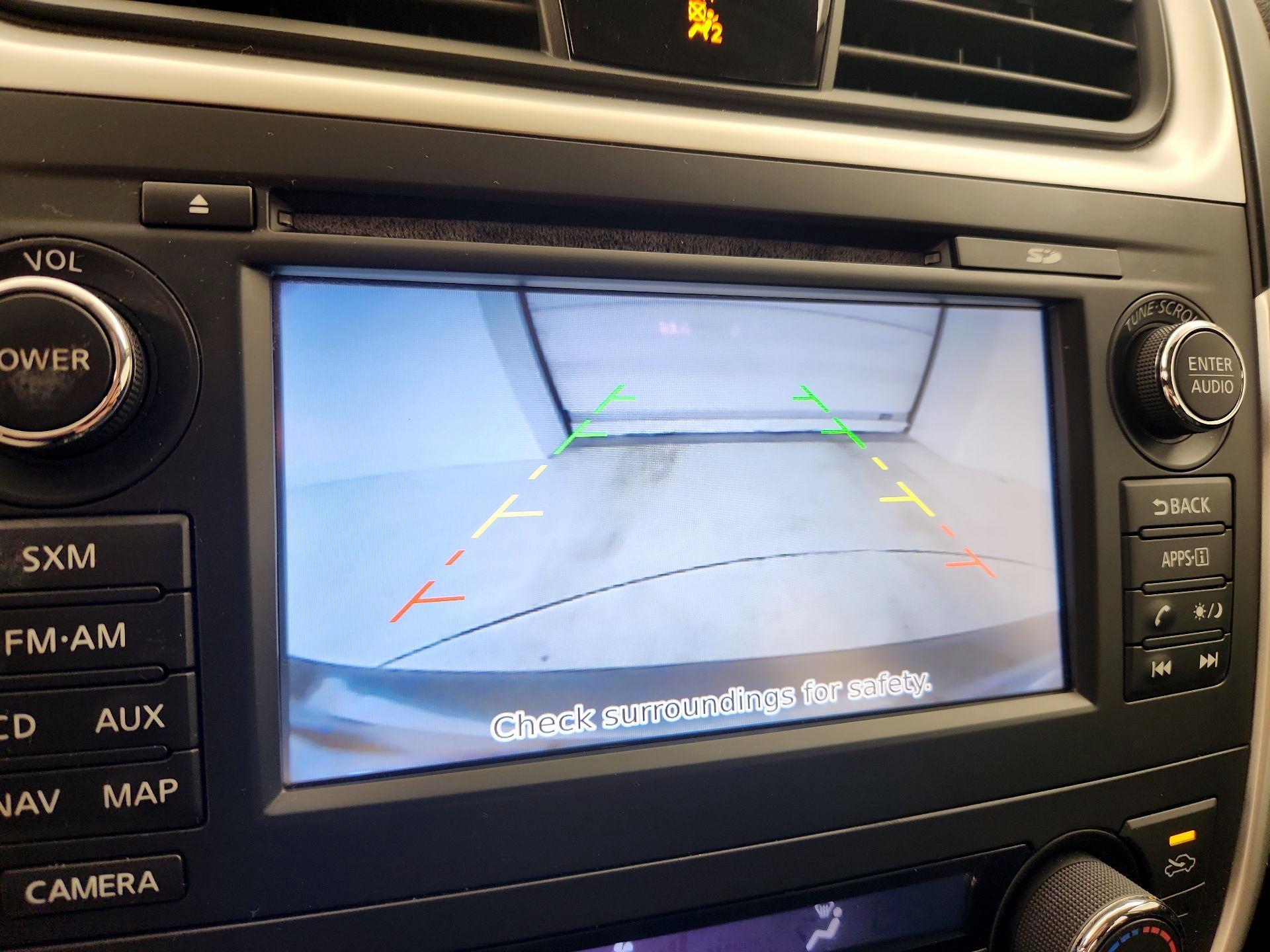 Thumbnail: 2016 Nissan Altima - 15