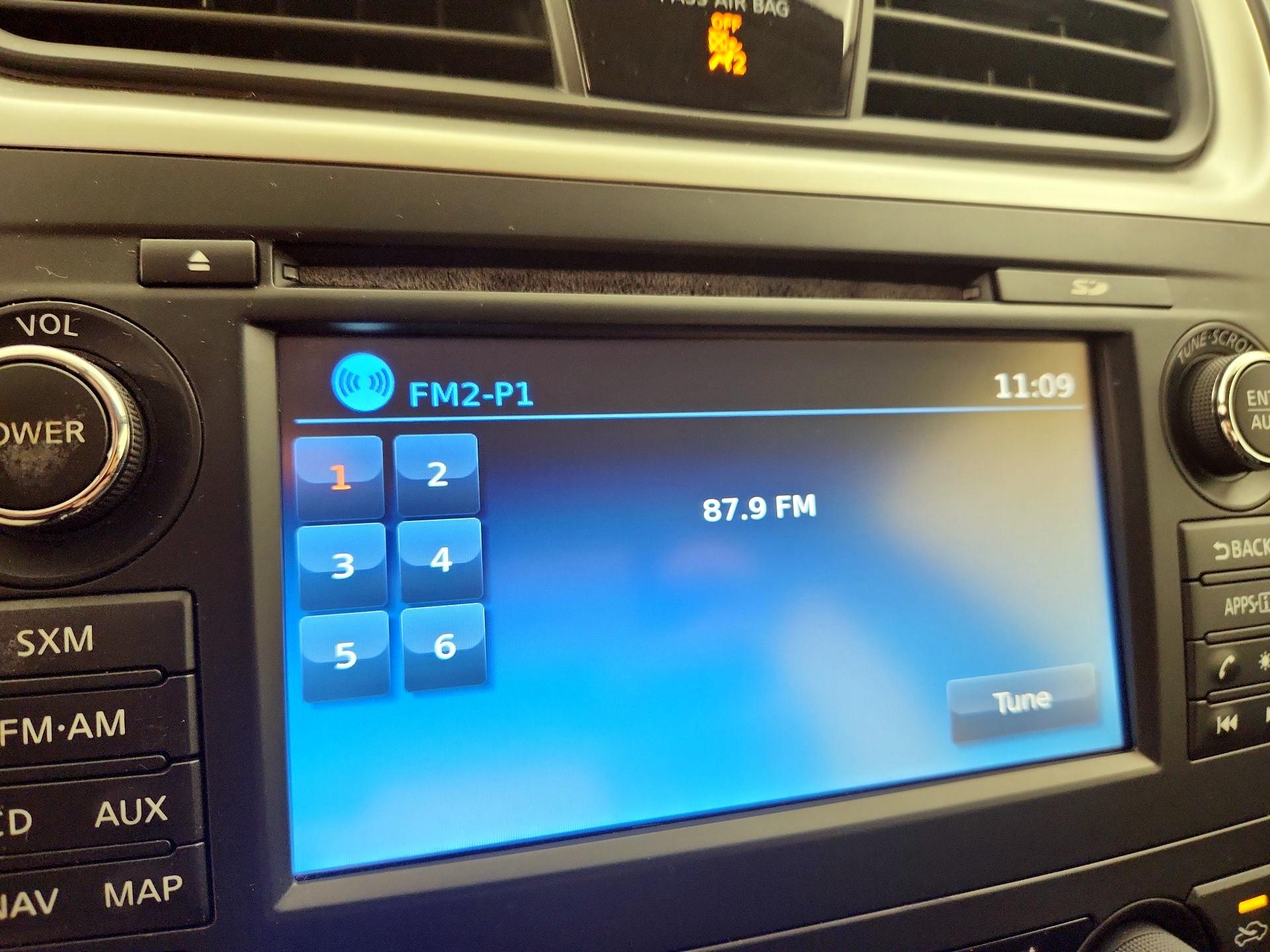 Thumbnail: 2016 Nissan Altima - 16