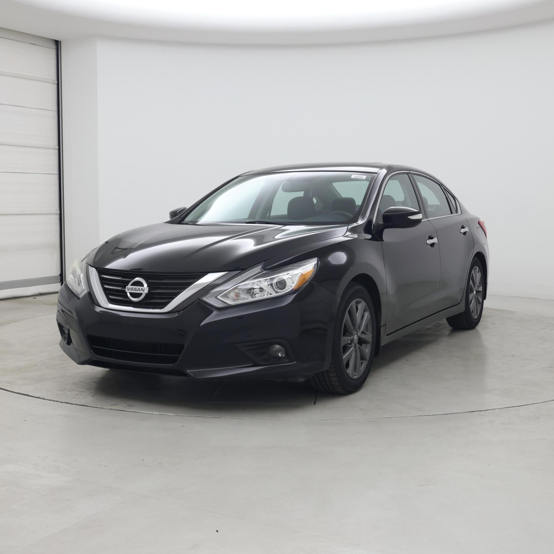 Thumbnail: 2016 Nissan Altima - 4