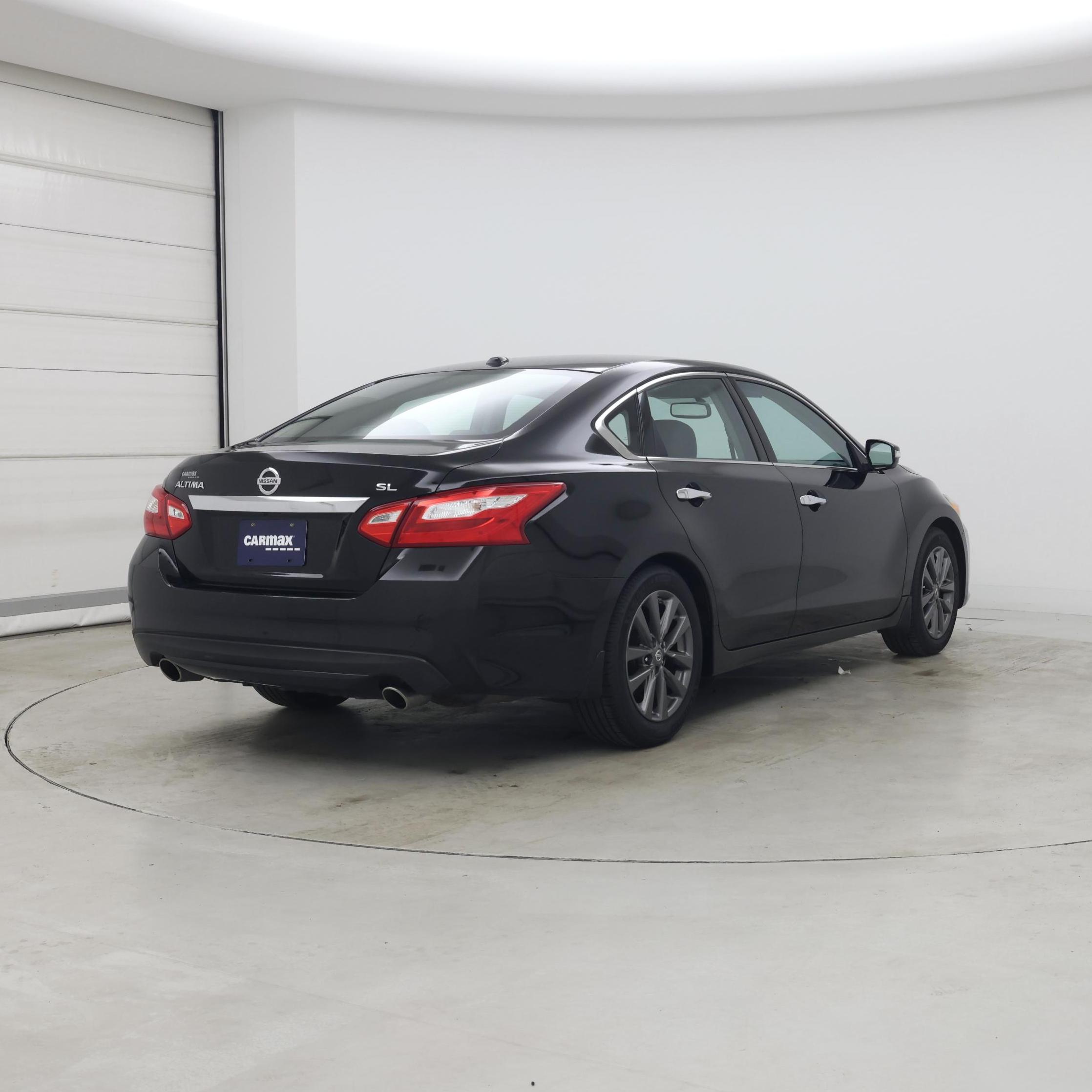 Thumbnail: 2016 Nissan Altima - 8