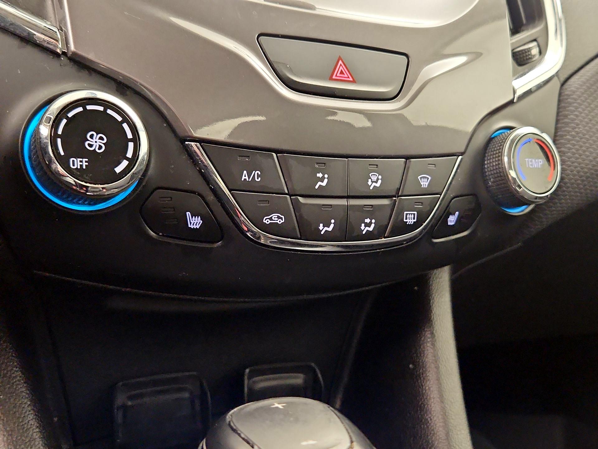 Thumbnail: 2018 Chevrolet Cruze - 16