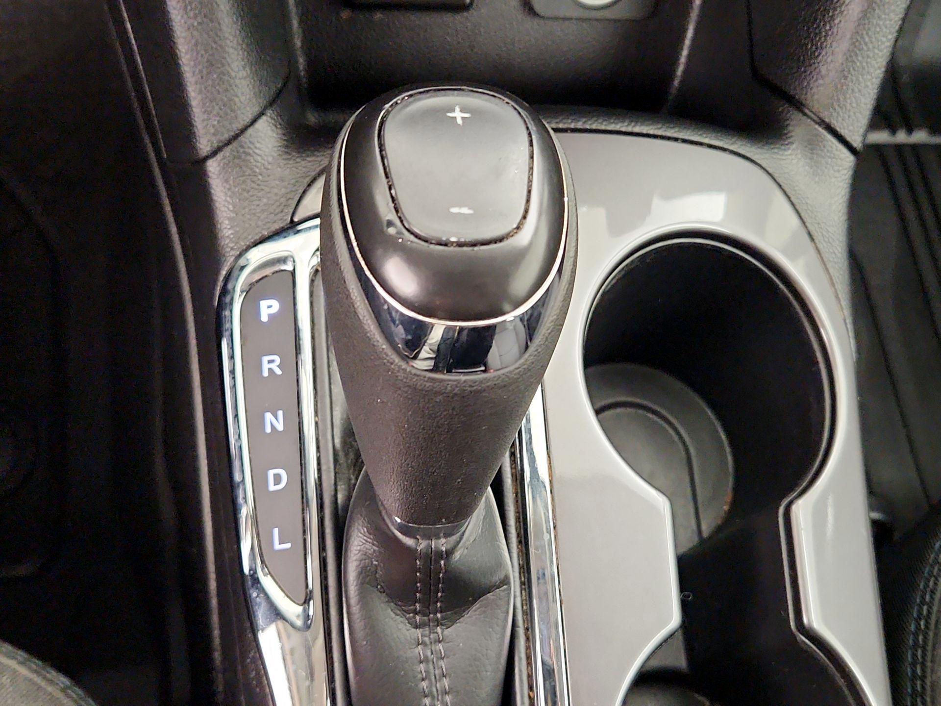 Thumbnail: 2018 Chevrolet Cruze - 17