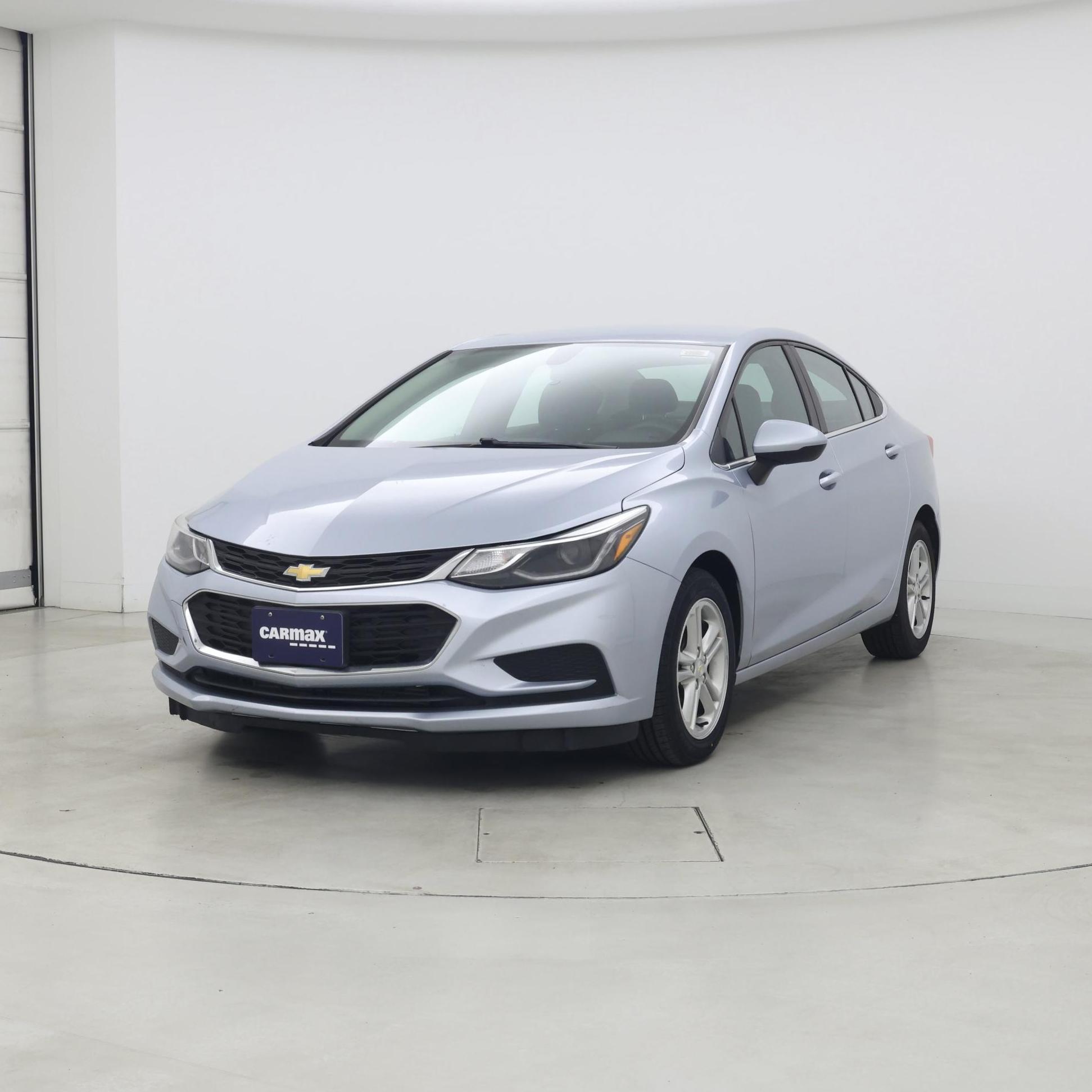 Thumbnail: 2018 Chevrolet Cruze - 4