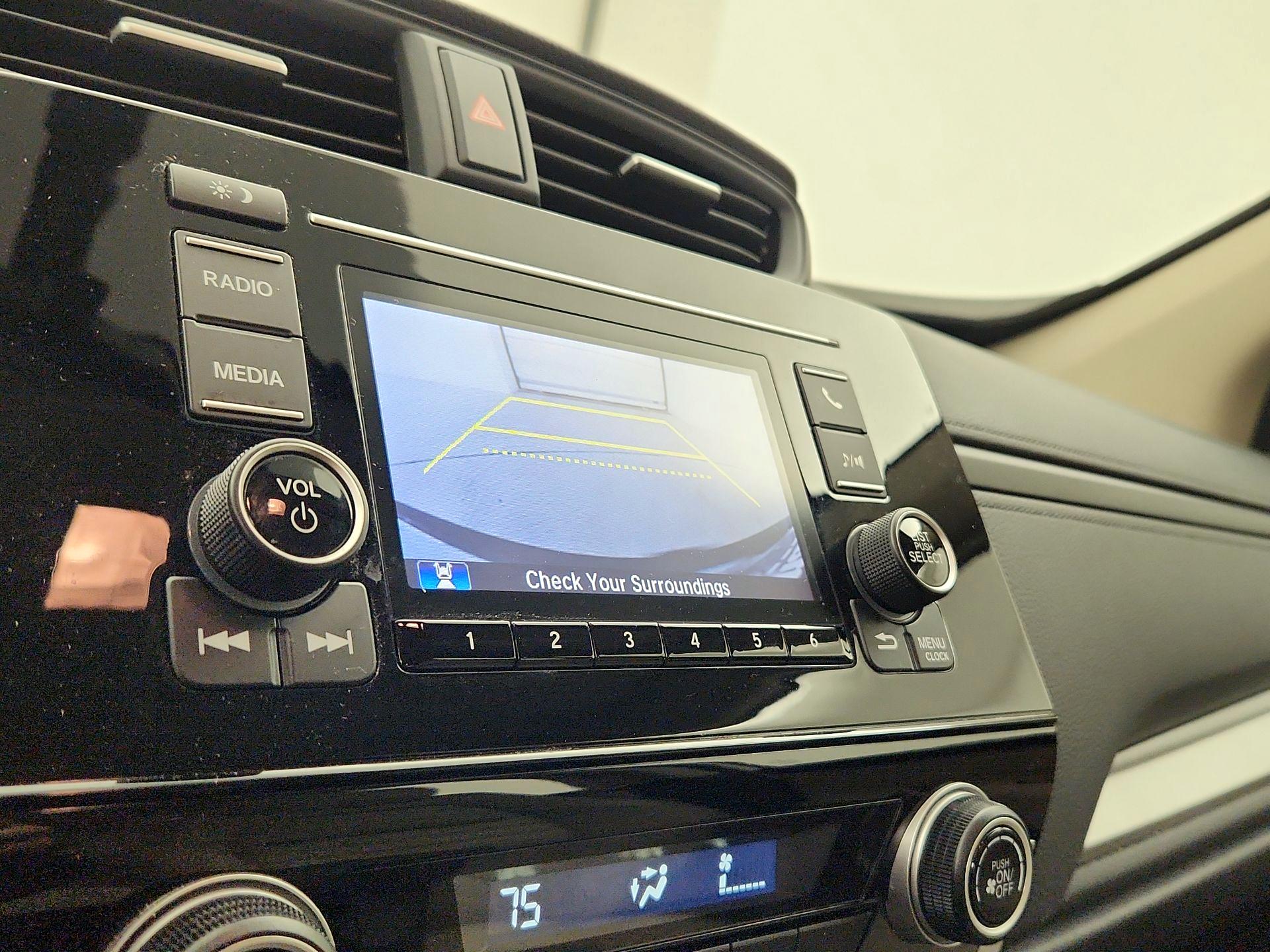 Thumbnail: 2019 Honda CR-V - 14