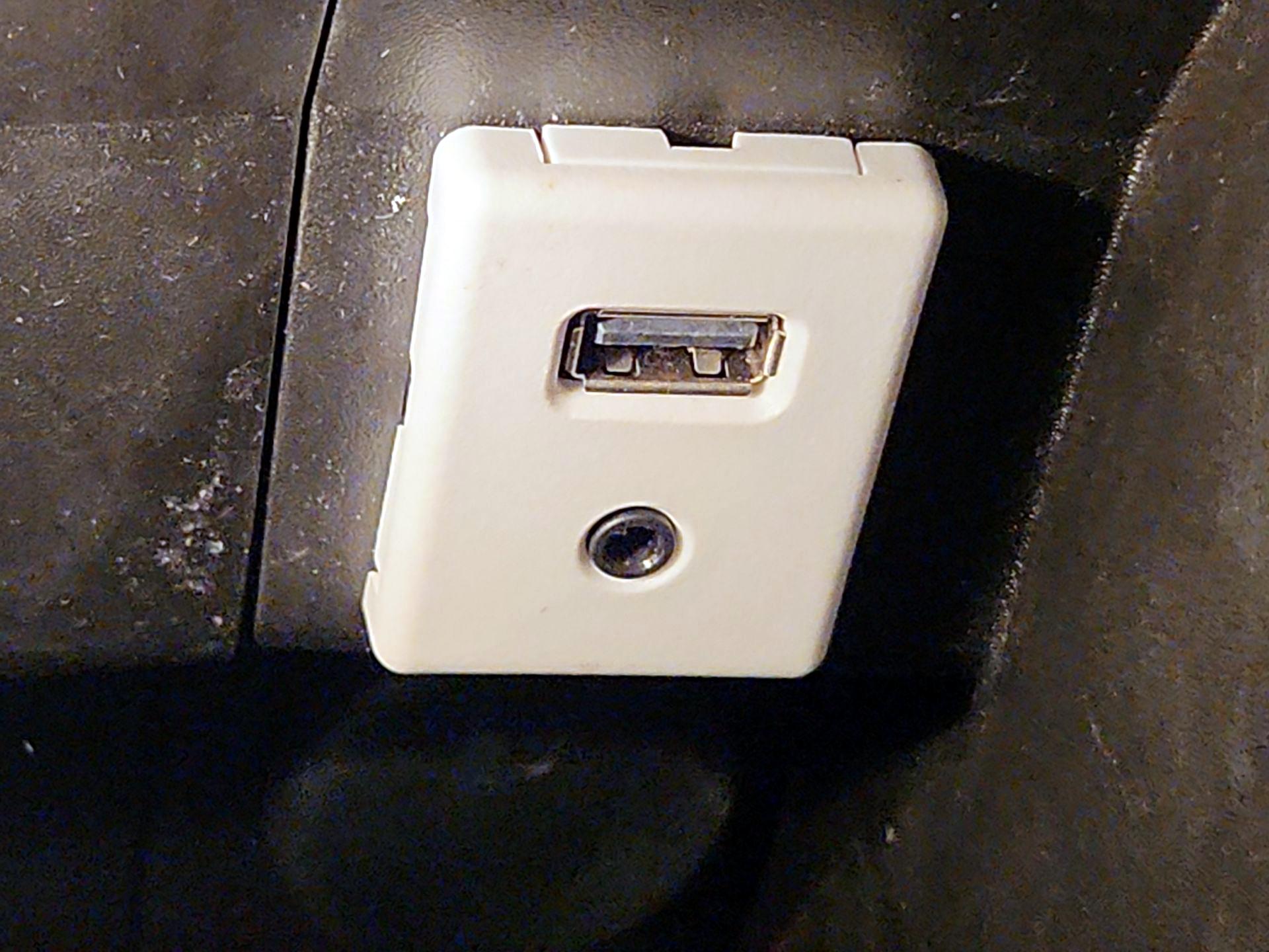 Thumbnail: 2017 Chevrolet Equinox - 18