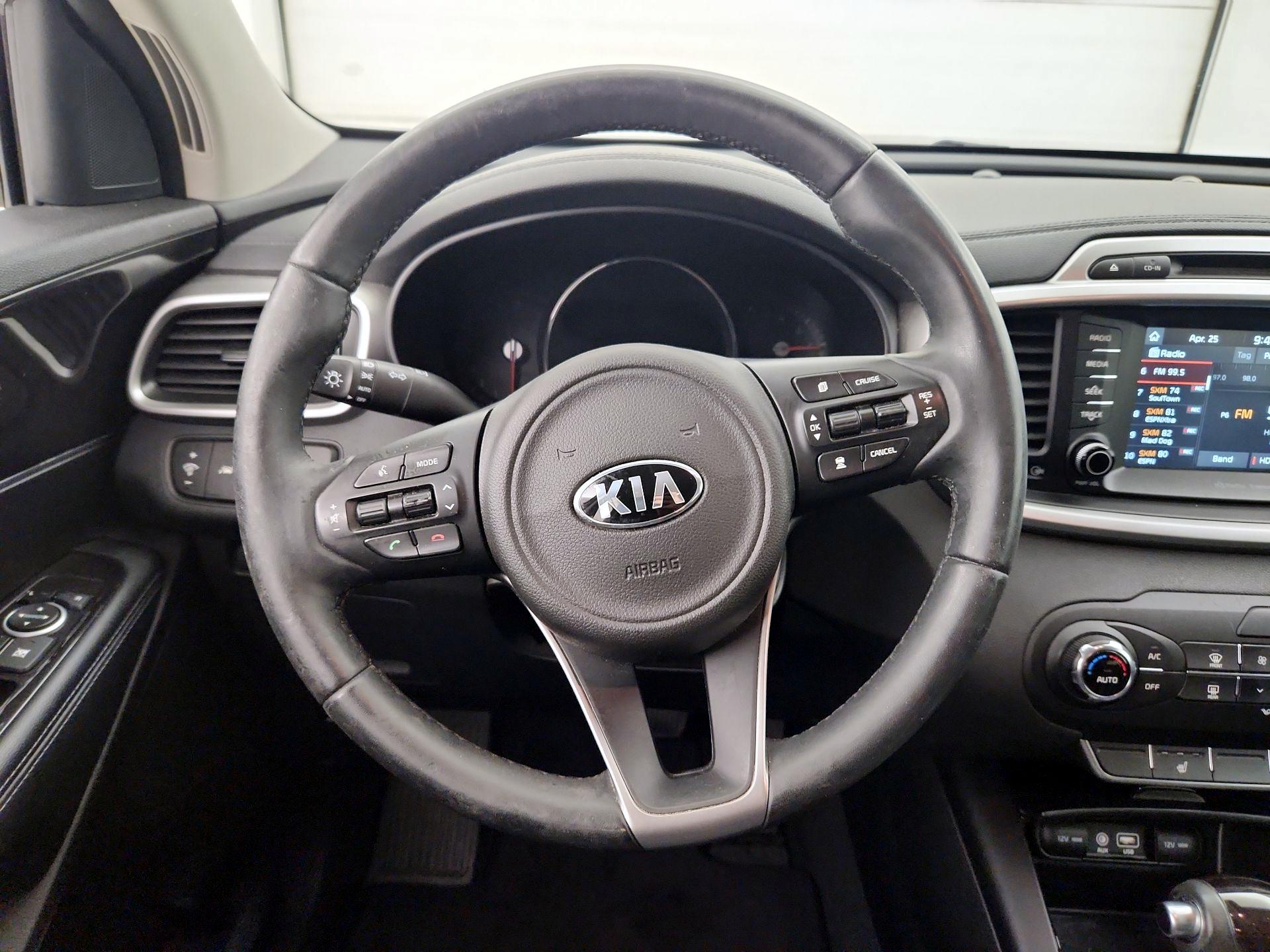 Thumbnail: 2017 Kia Sorento - 10