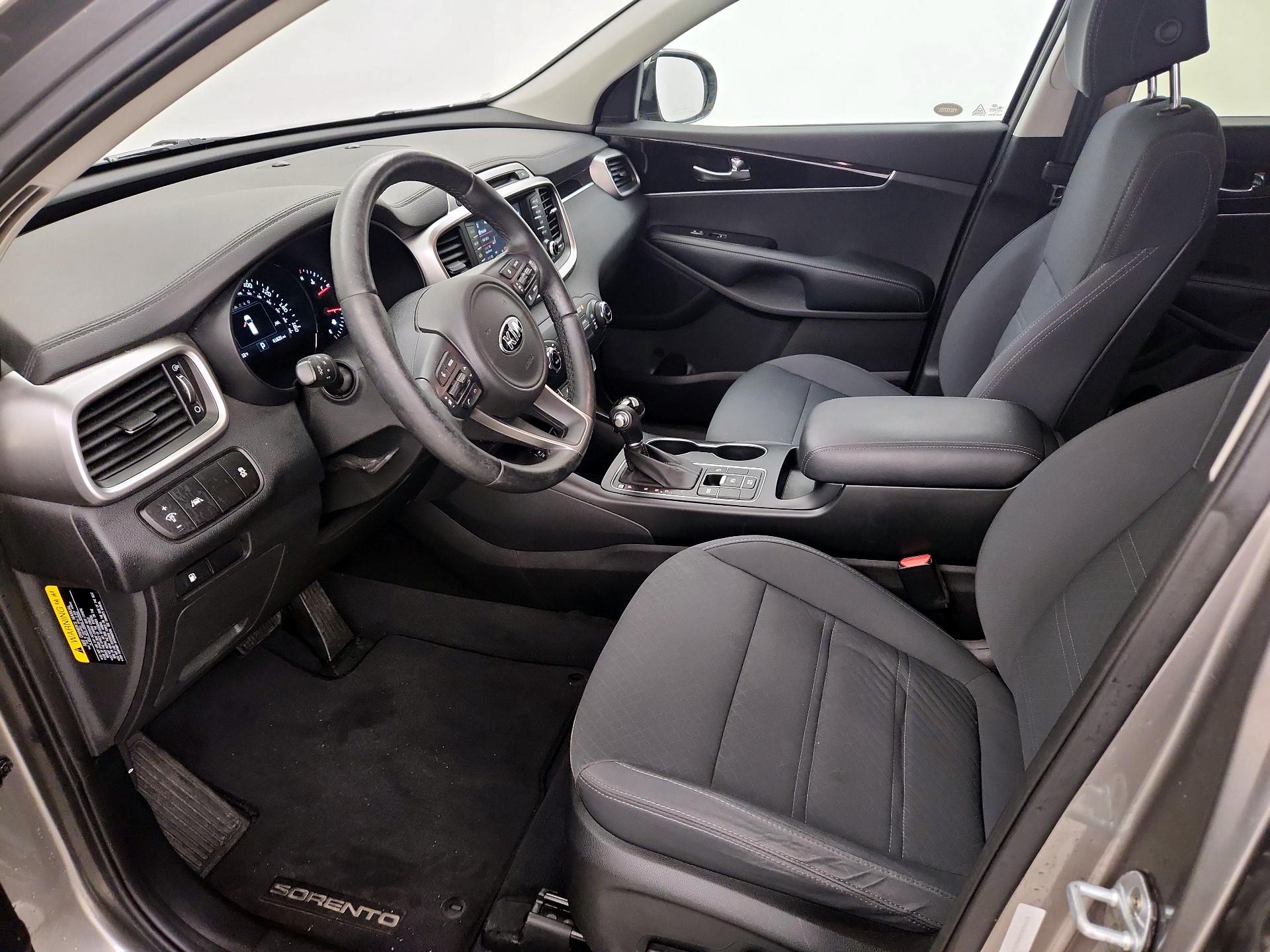 Thumbnail: 2017 Kia Sorento - 11