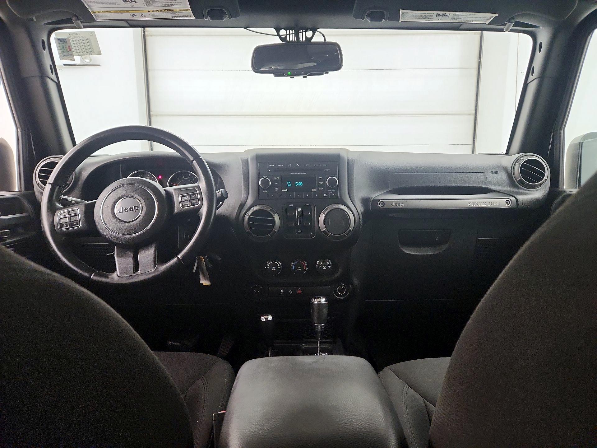 Thumbnail: 2016 Jeep Wrangler - 9