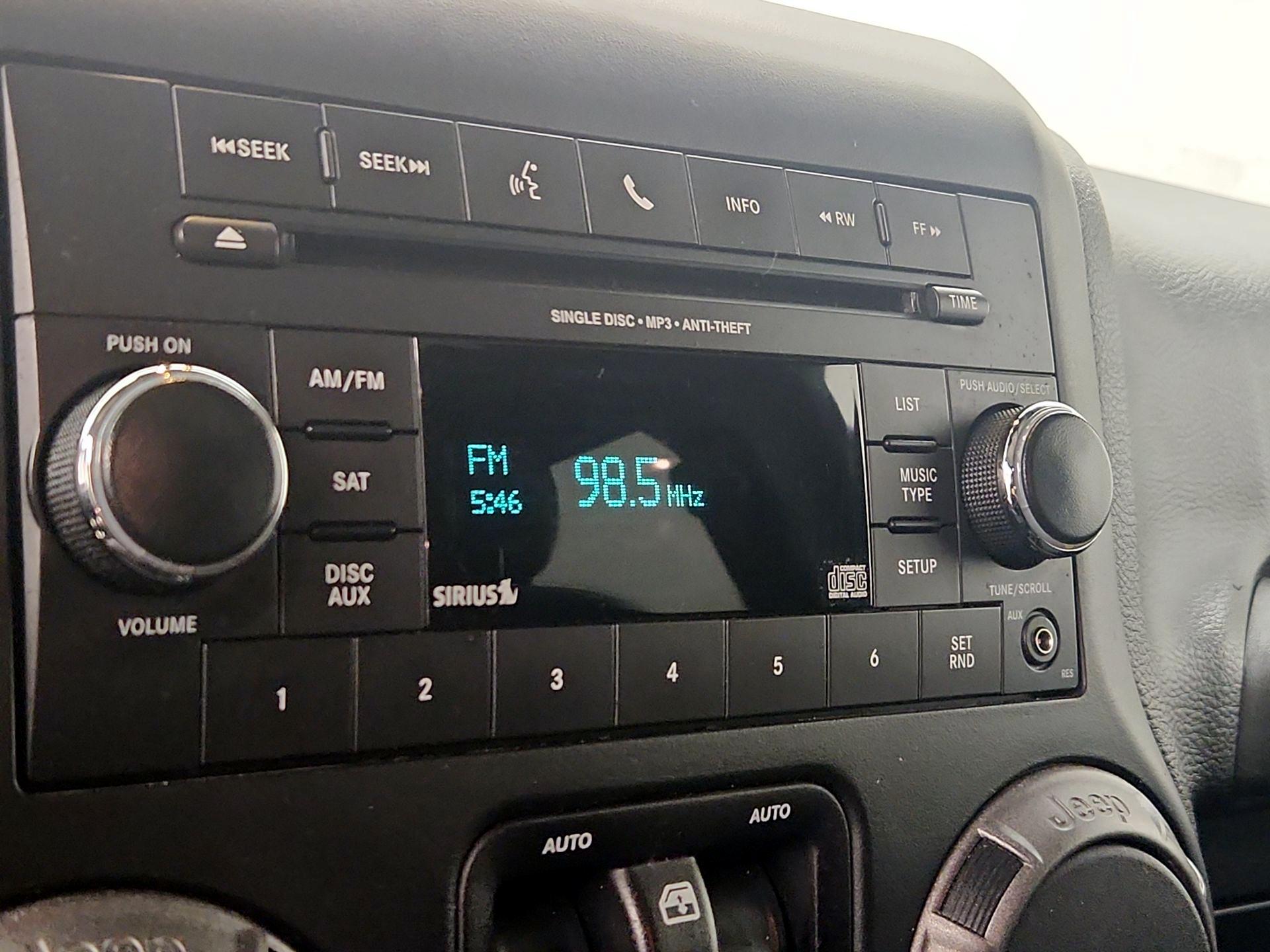 Thumbnail: 2016 Jeep Wrangler - 13