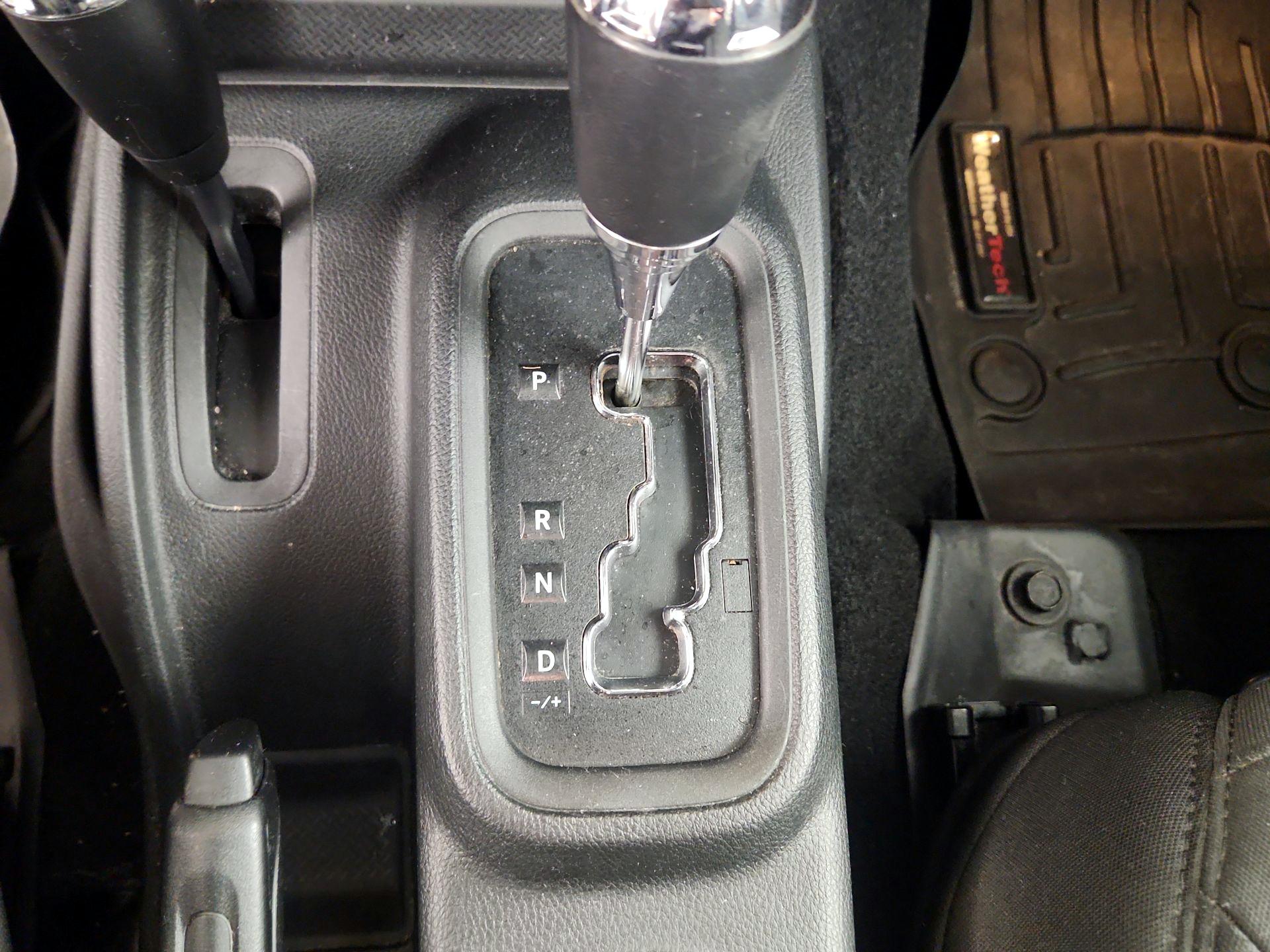 Thumbnail: 2016 Jeep Wrangler - 15