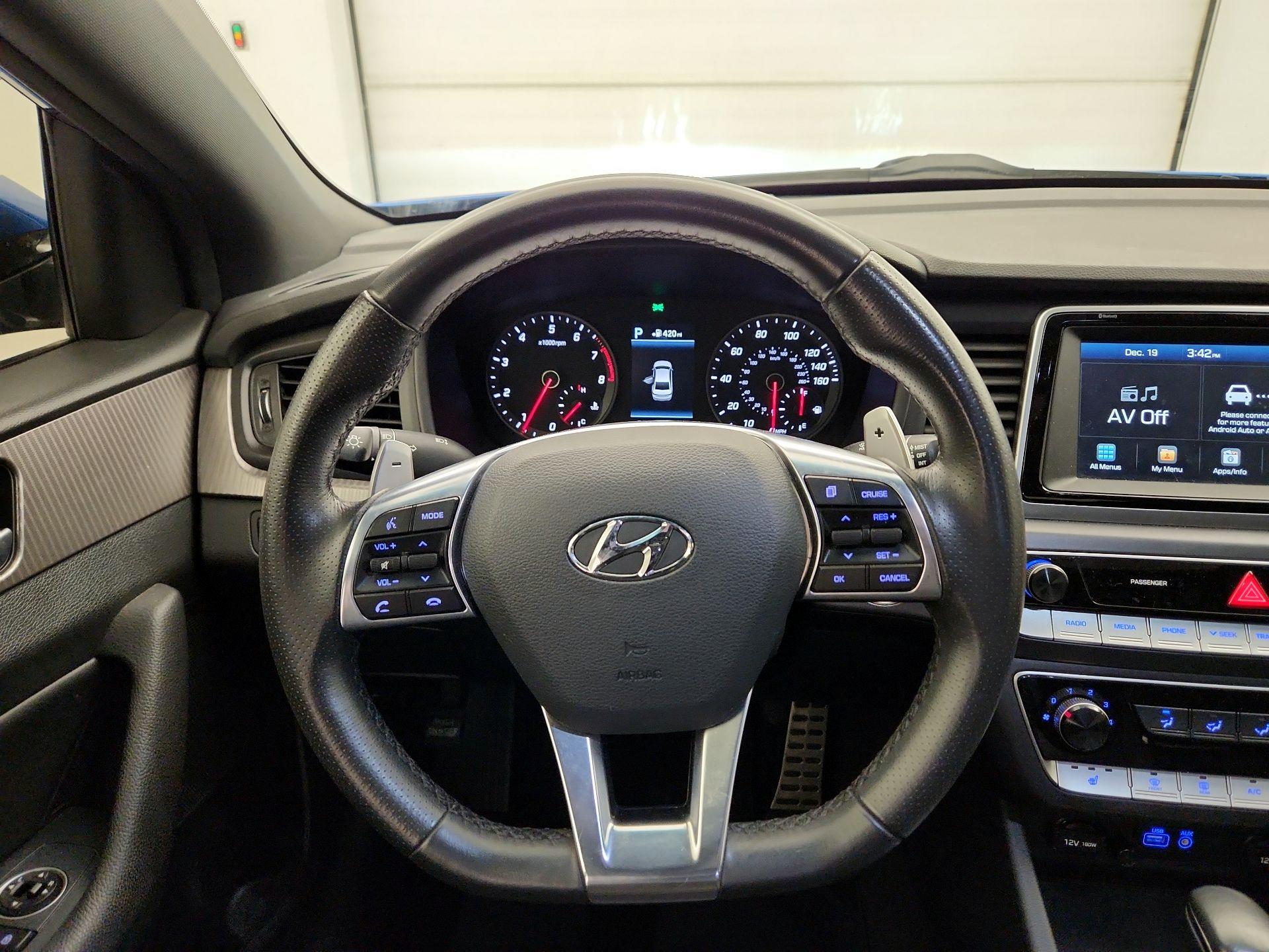 Thumbnail: 2018 Hyundai Sonata - 10