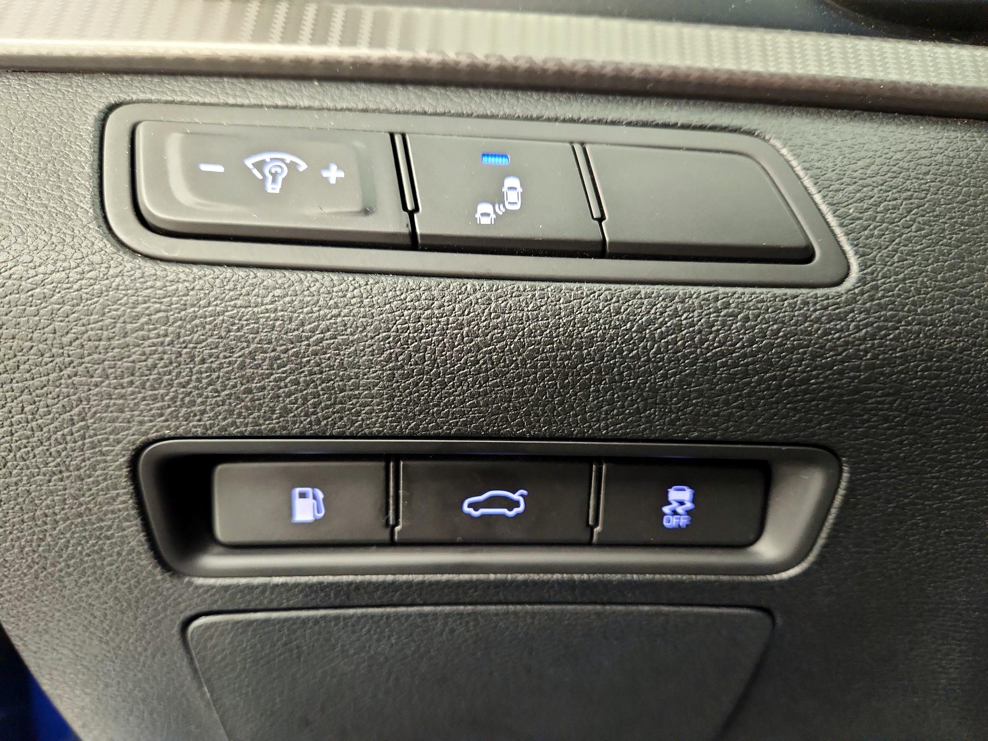 Thumbnail: 2018 Hyundai Sonata - 13