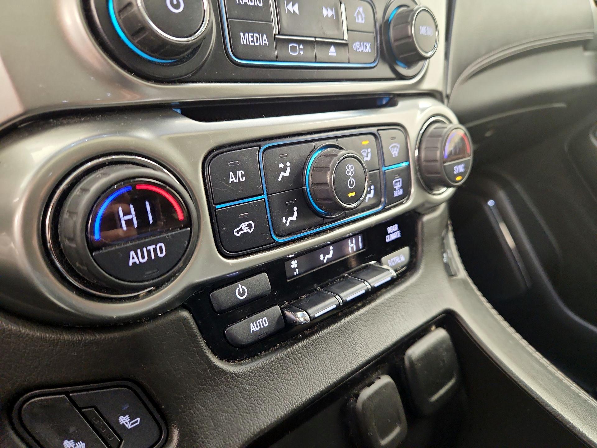 Thumbnail: 2018 Chevrolet Tahoe - 17