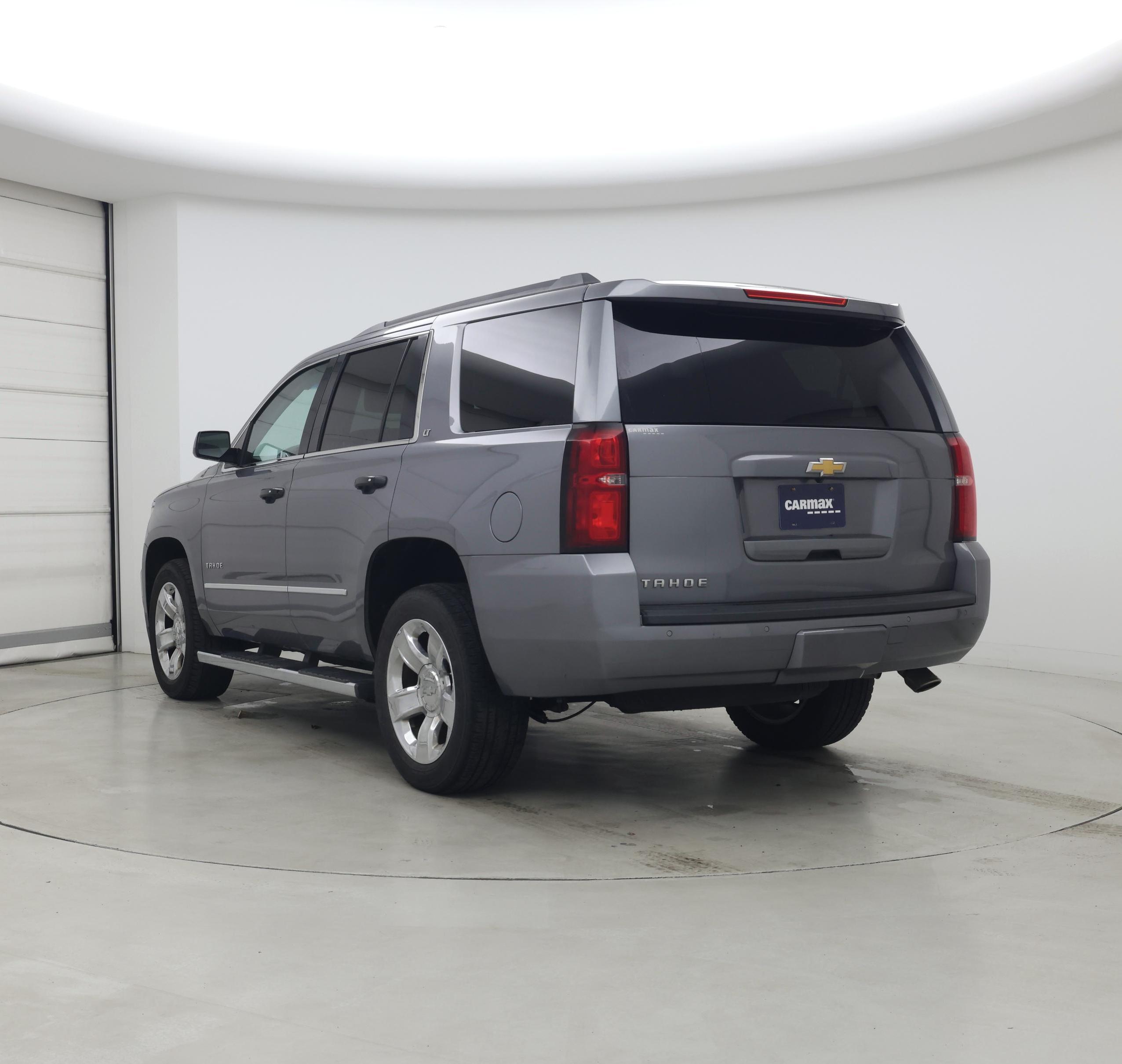 Thumbnail: 2018 Chevrolet Tahoe - 2