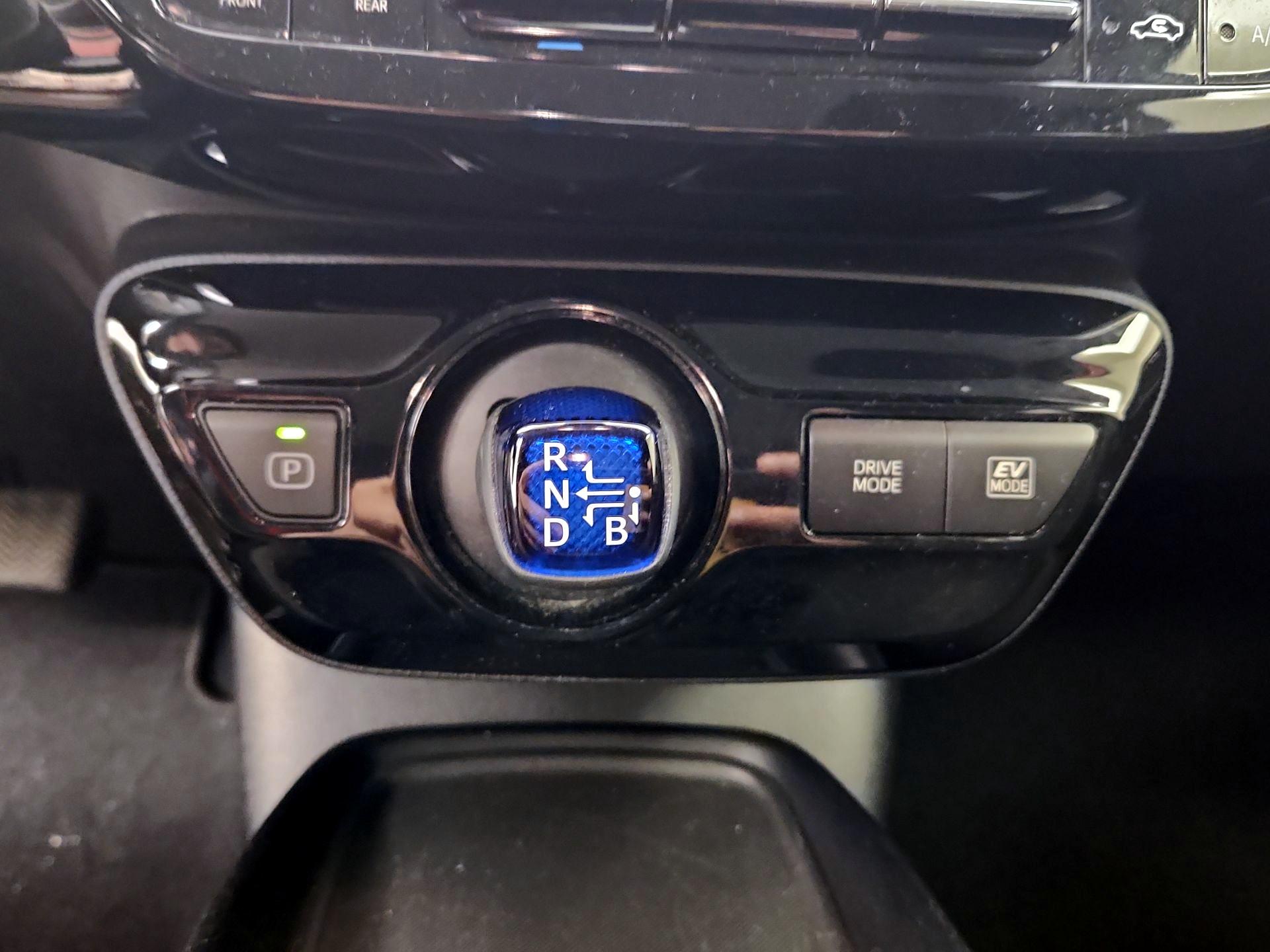 Thumbnail: 2021 Toyota Prius - 17