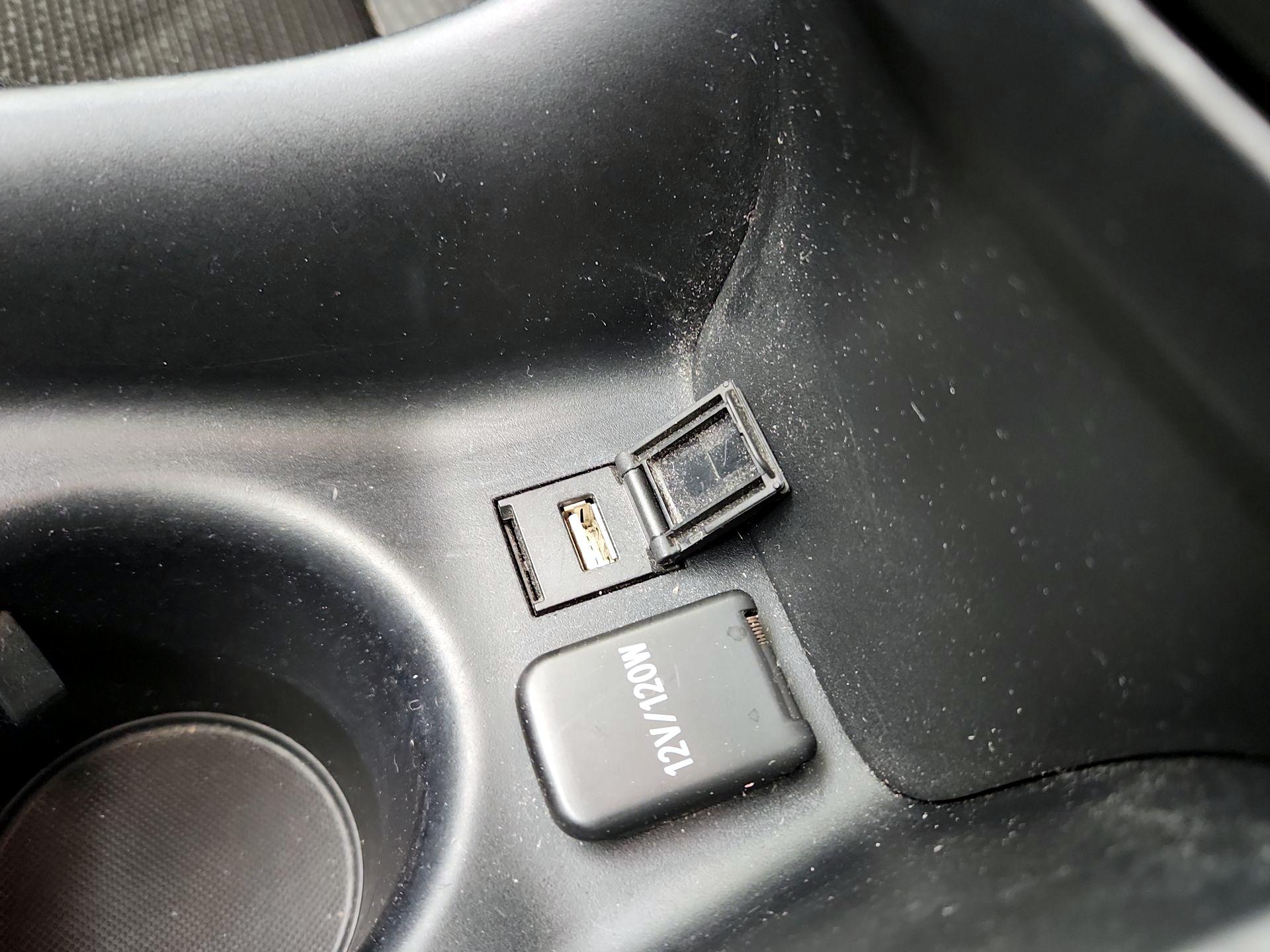 Thumbnail: 2021 Toyota Prius - 18