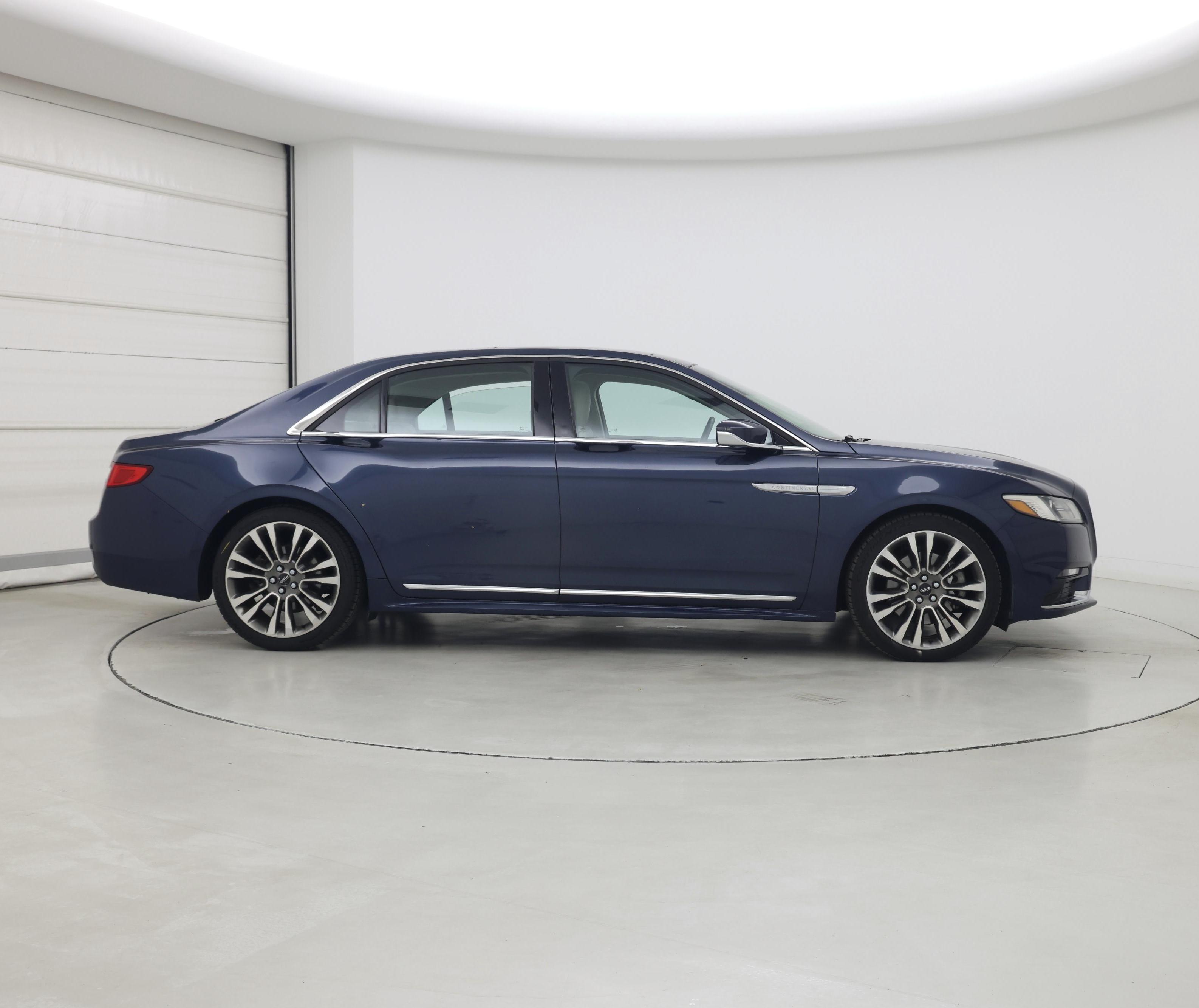 Thumbnail: 2017 Lincoln Continental - 7