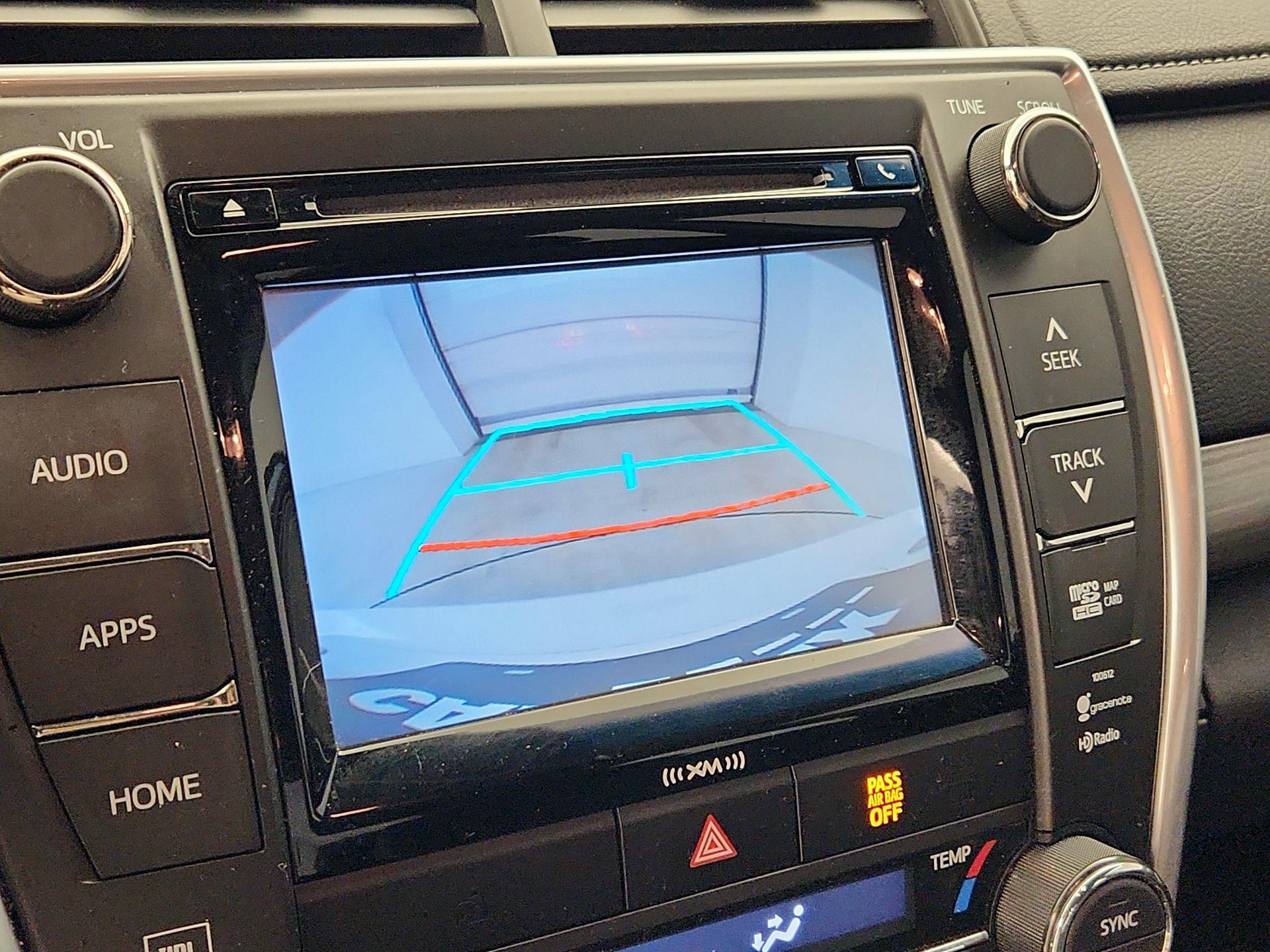 Thumbnail: 2016 Toyota Camry - 15