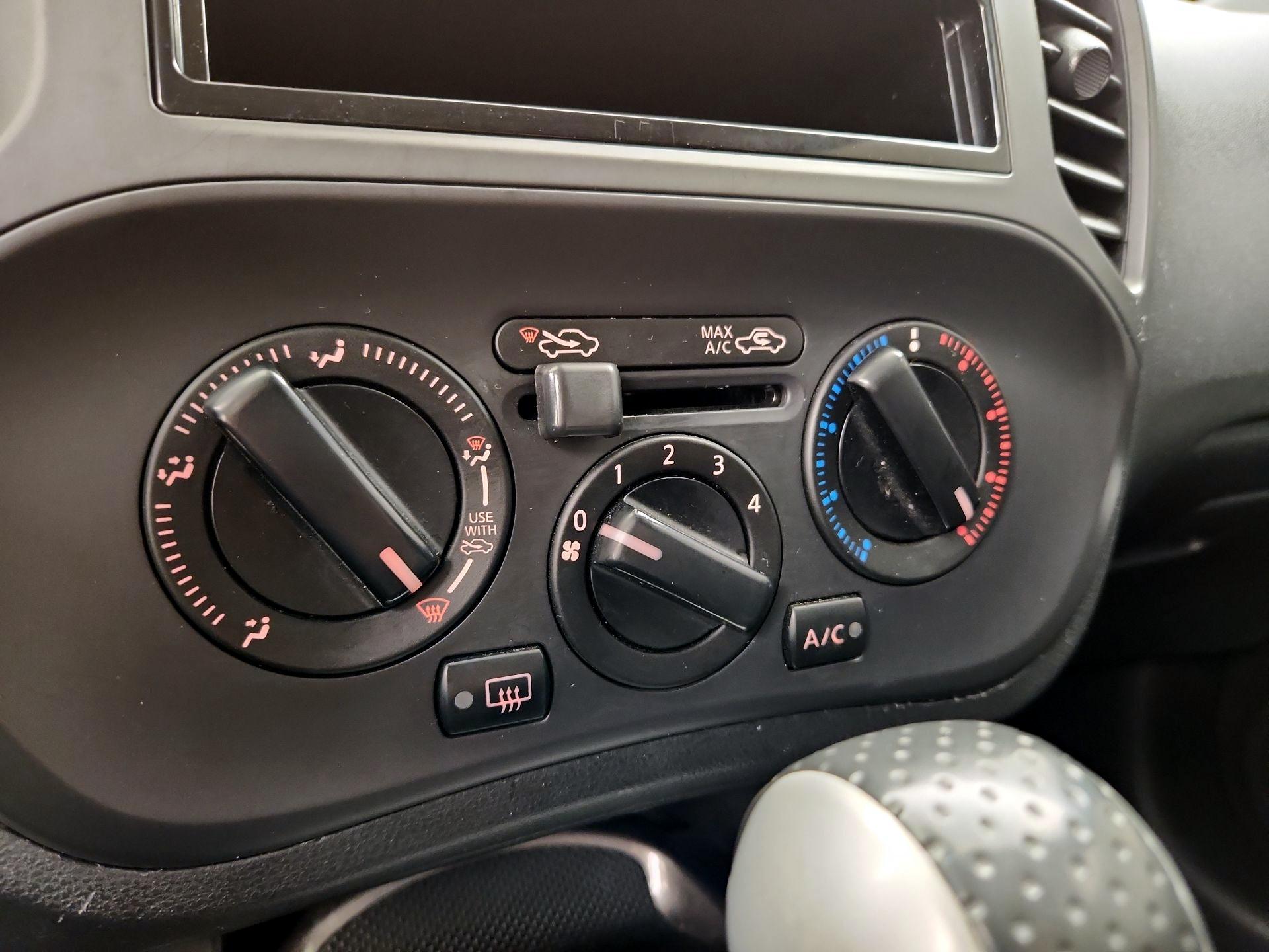 Thumbnail: 2014 Nissan Juke - 15