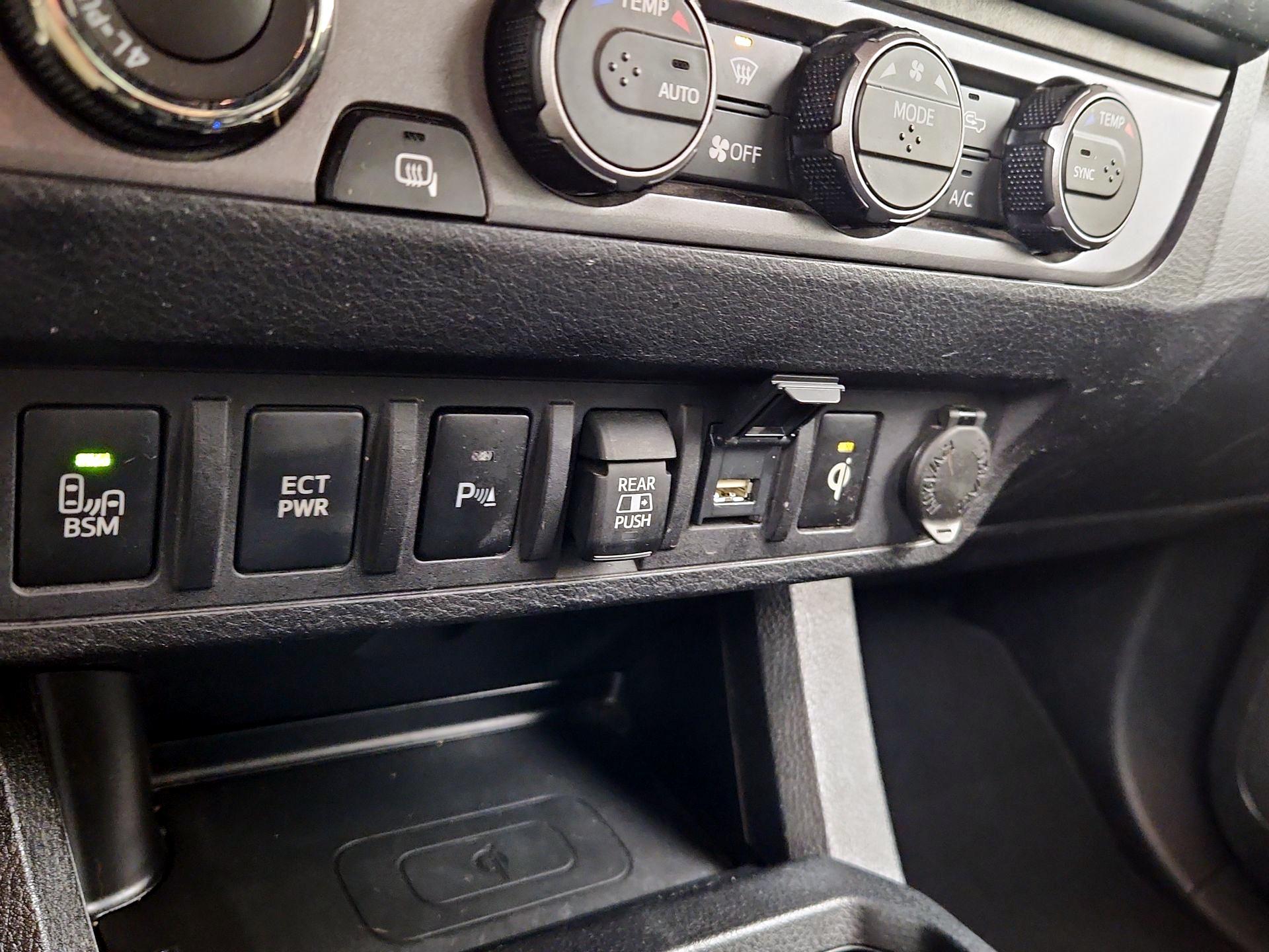 Thumbnail: 2023 Toyota Tacoma - 19