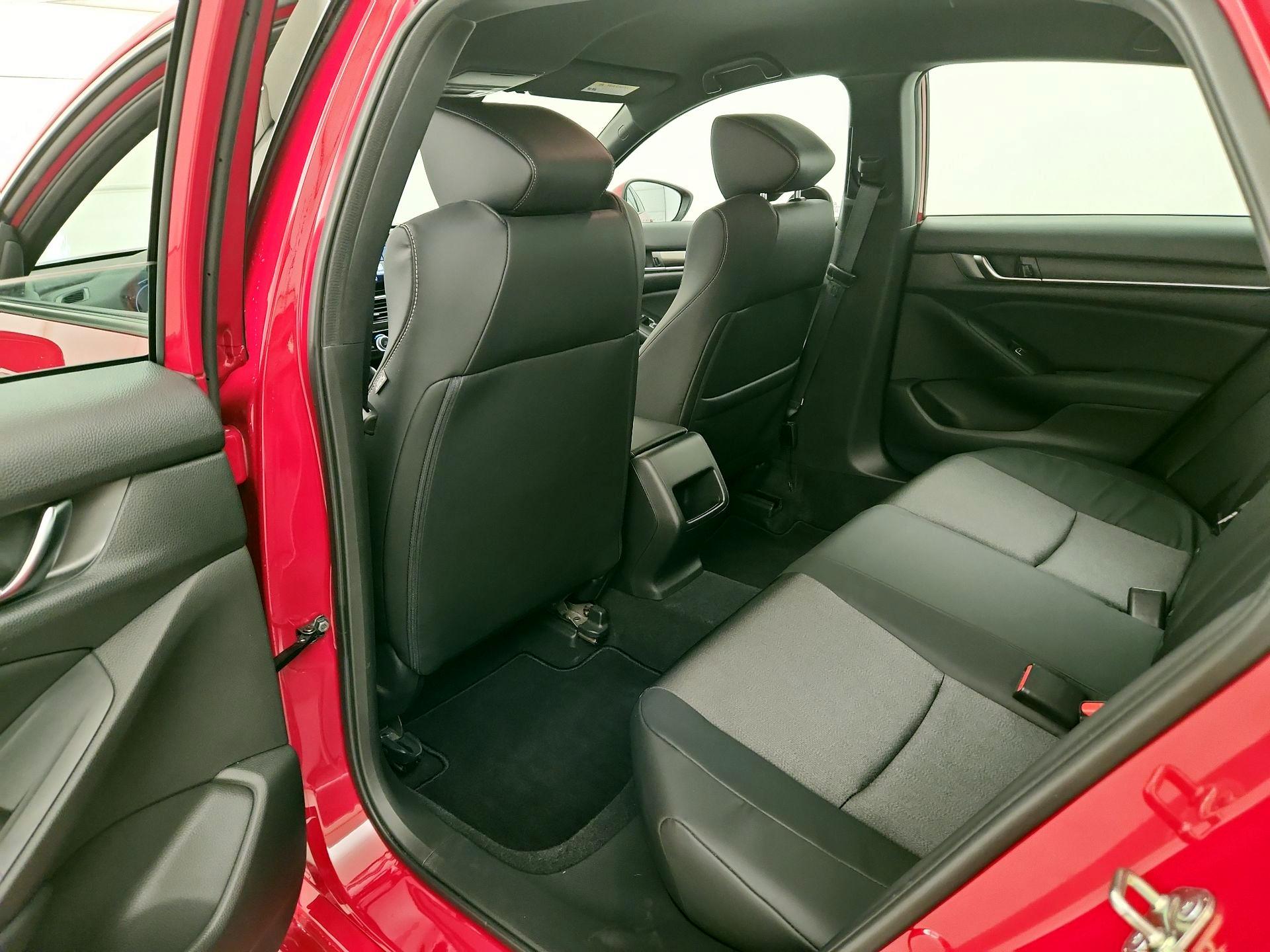 Thumbnail: 2018 Honda Accord - 19