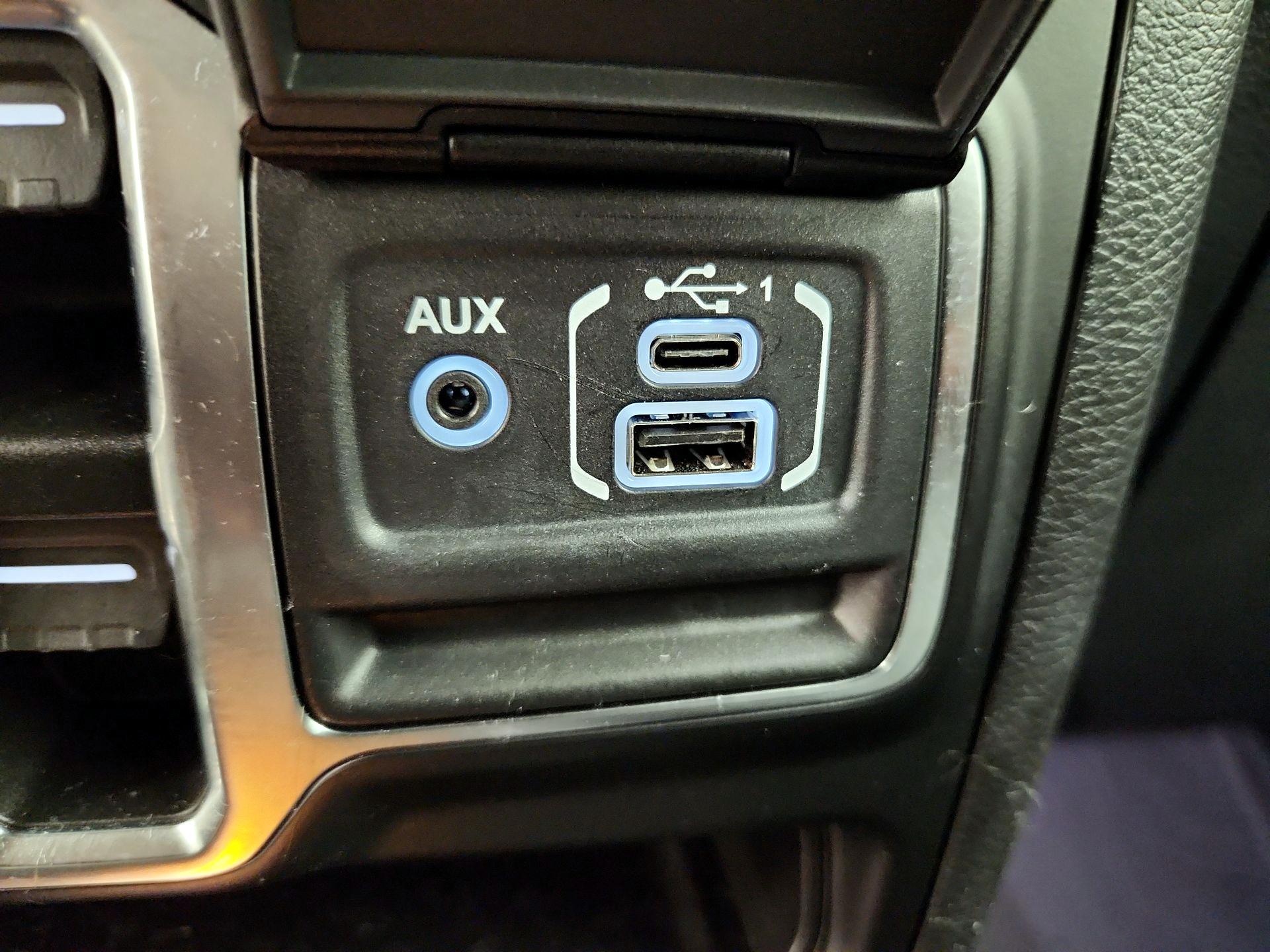 Thumbnail: 2023 Jeep Wrangler - 18