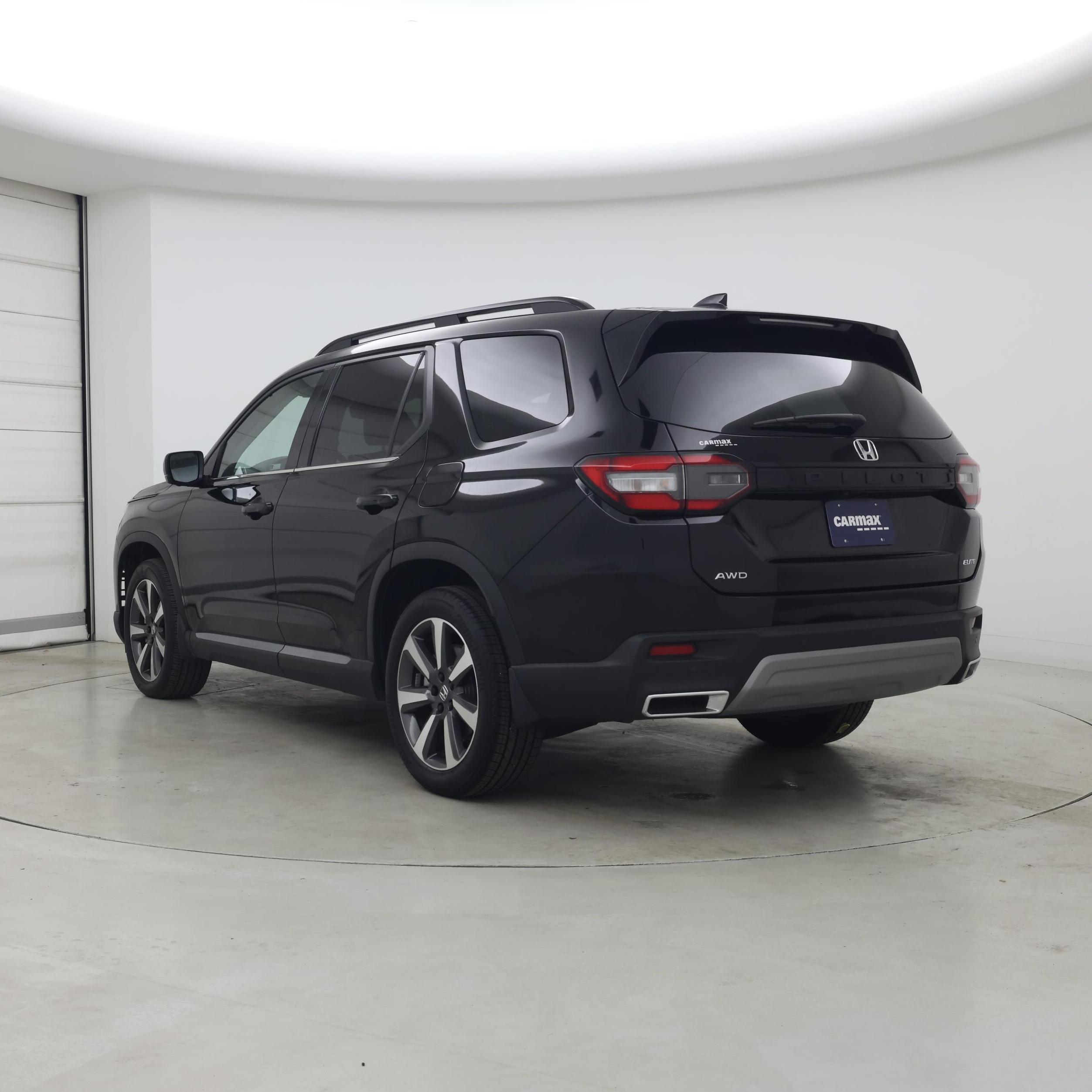 Thumbnail: 2023 Honda Pilot - 2