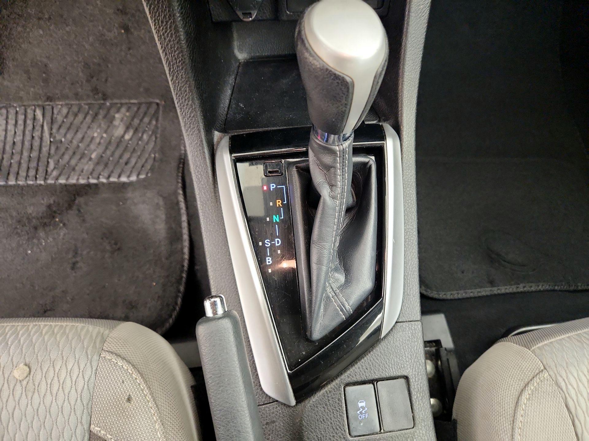 Thumbnail: 2019 Toyota Corolla - 17