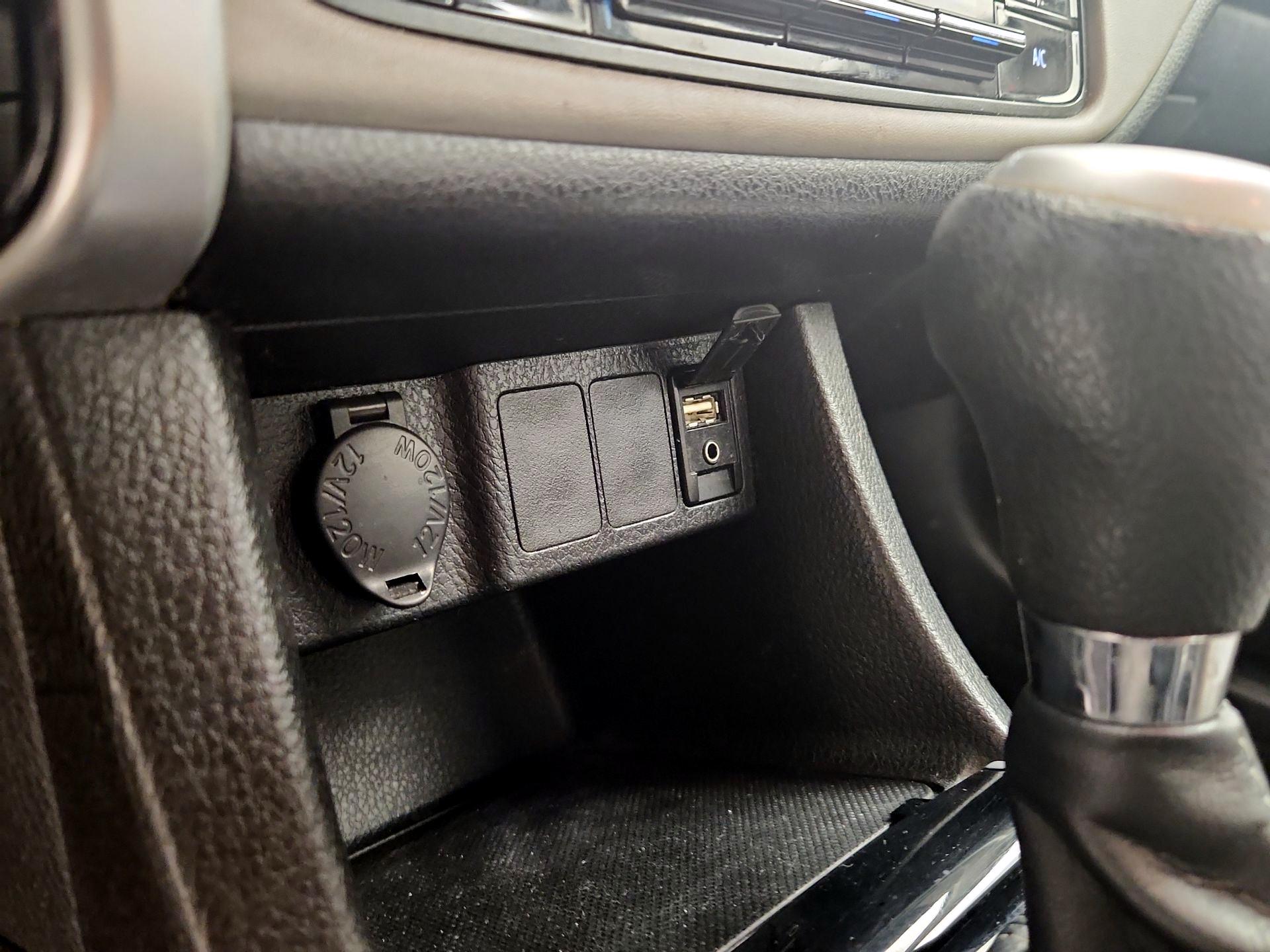 Thumbnail: 2019 Toyota Corolla - 18