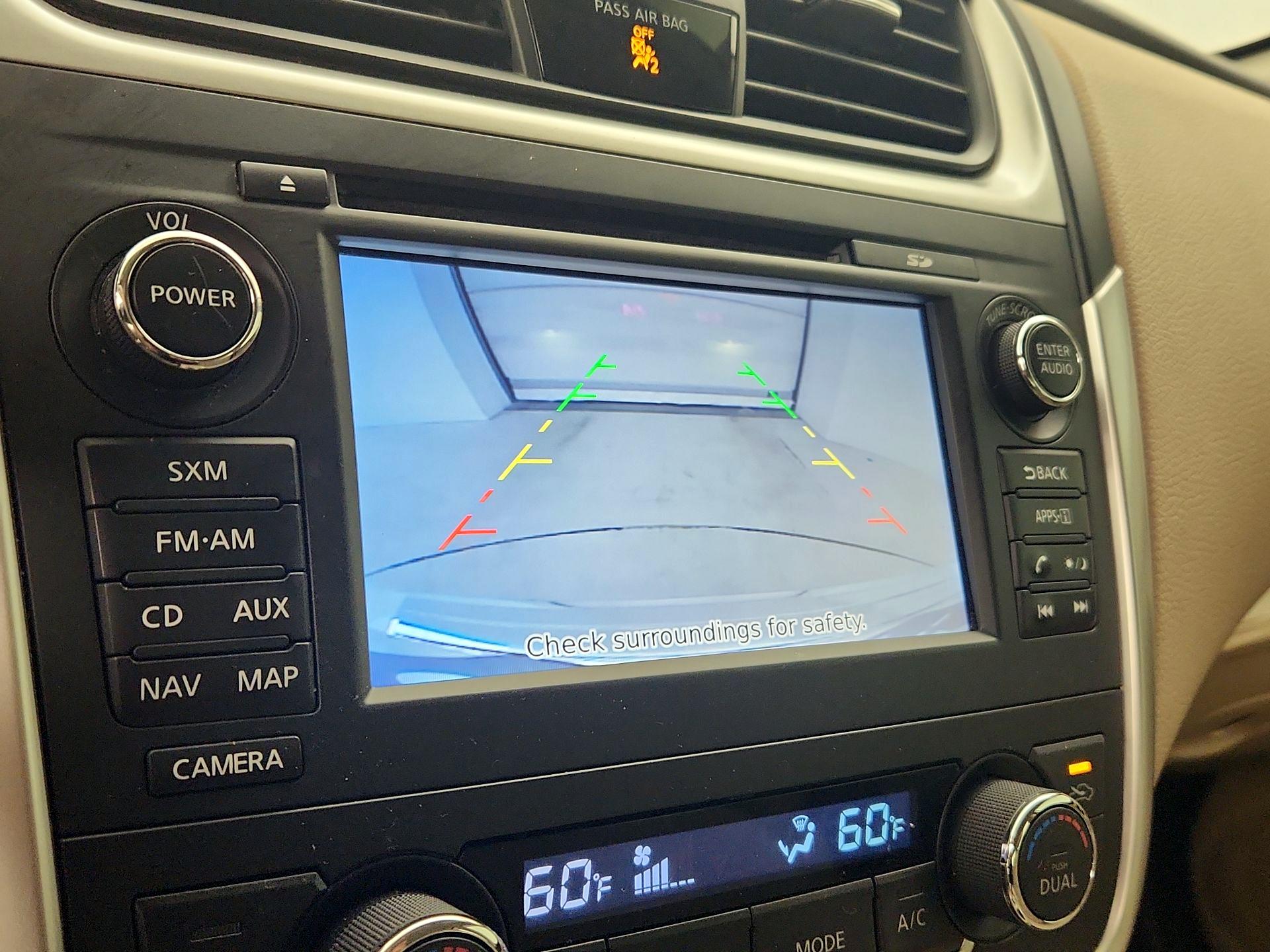 Thumbnail: 2016 Nissan Altima - 14