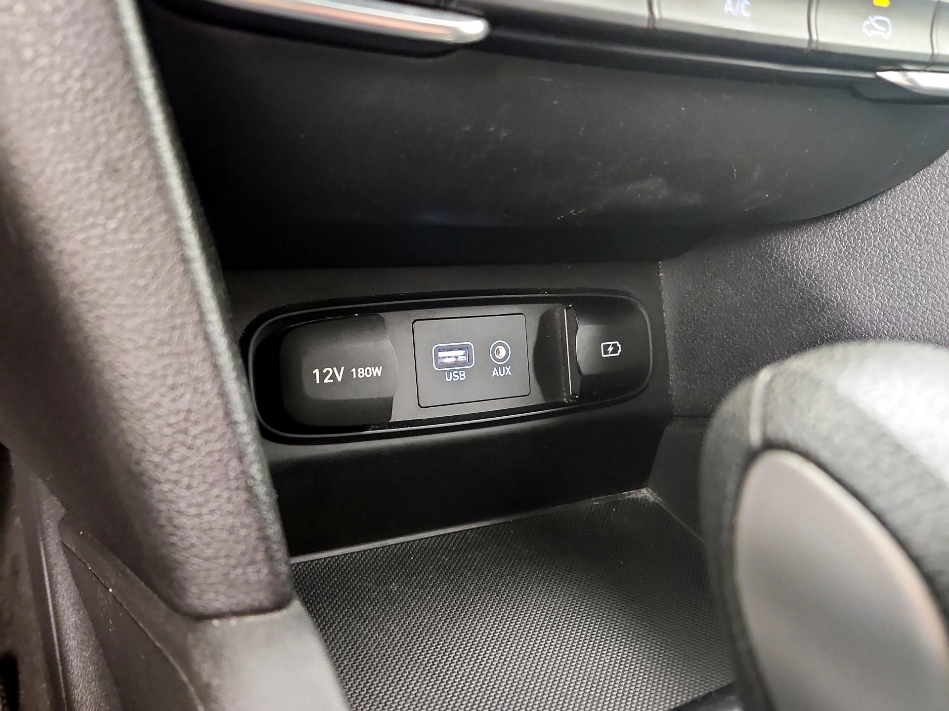 Thumbnail: 2019 Hyundai Santa Fe - 18