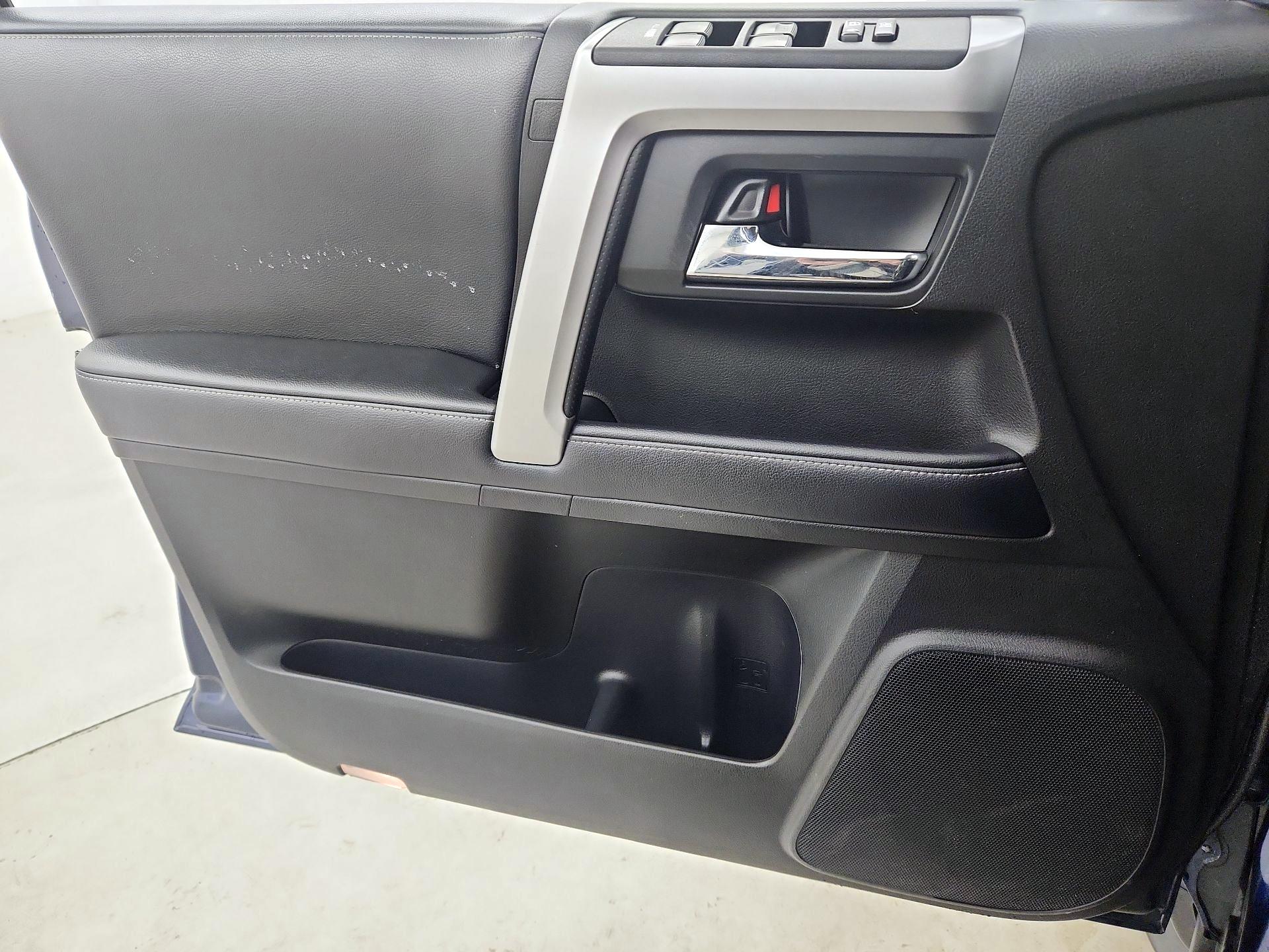 Thumbnail: 2018 Toyota 4Runner - 12