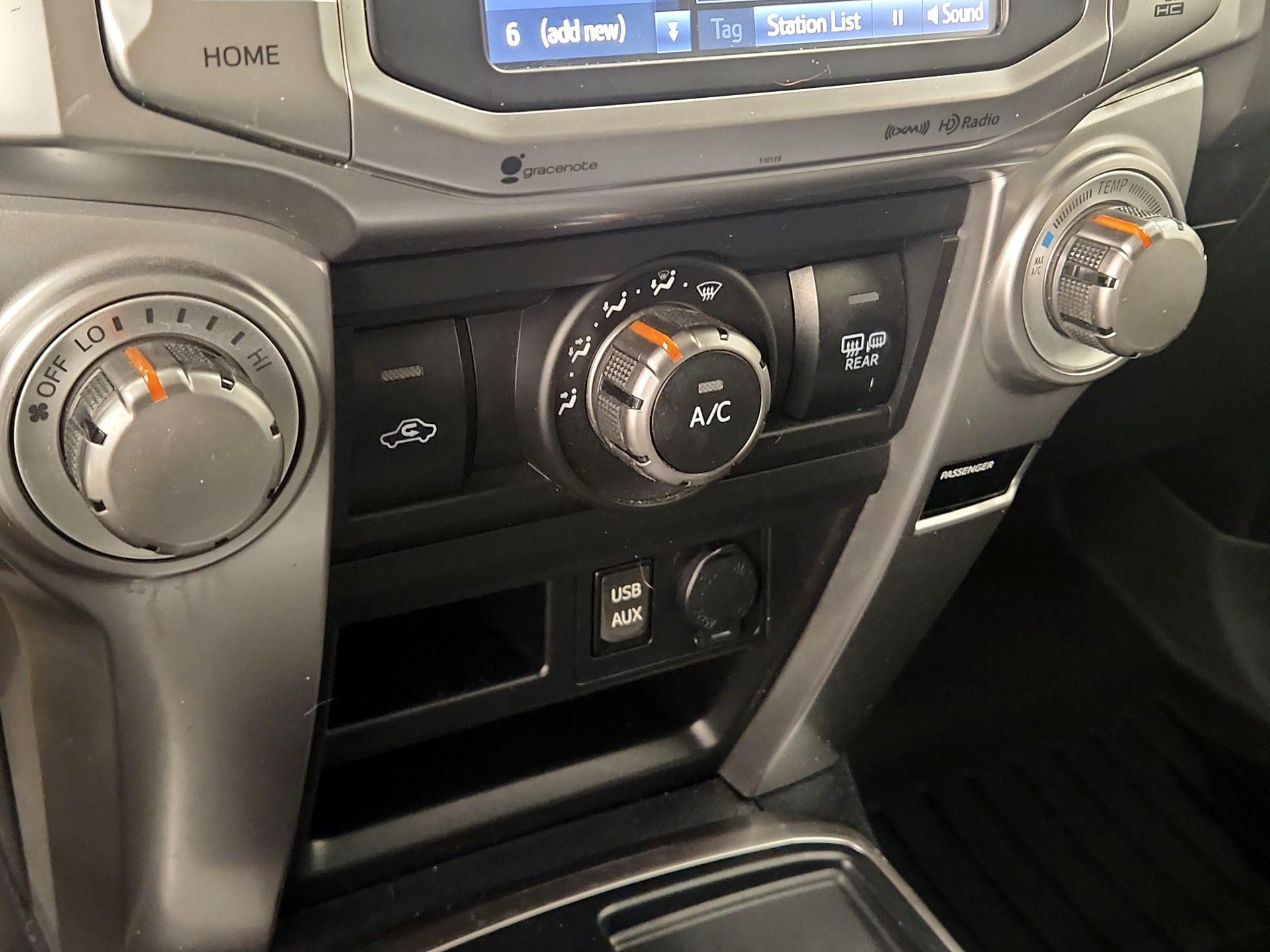 Thumbnail: 2018 Toyota 4Runner - 17