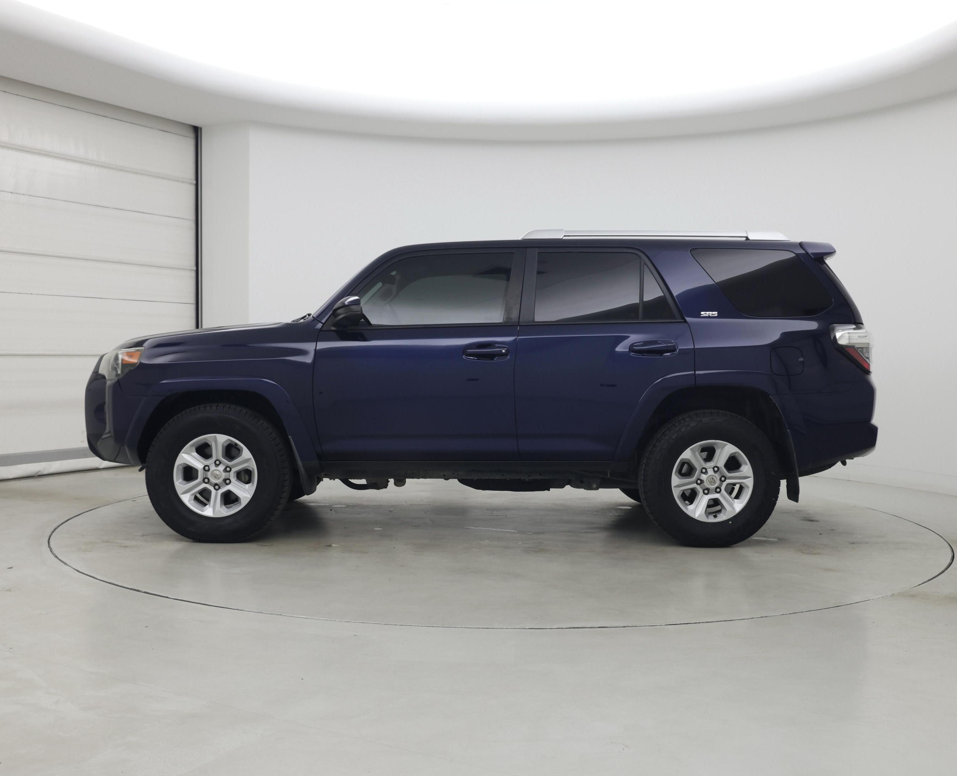 Thumbnail: 2018 Toyota 4Runner - 3