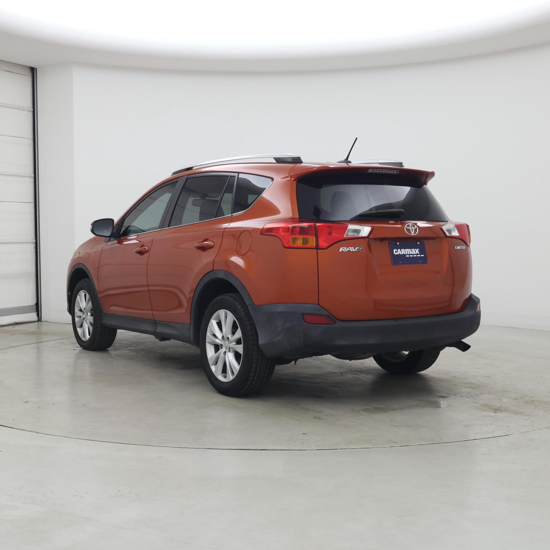 Thumbnail: 2015 Toyota RAV4 - 2