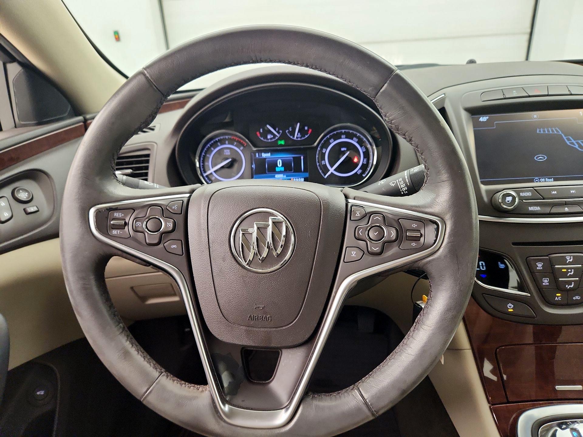 Thumbnail: 2017 Buick Regal - 10