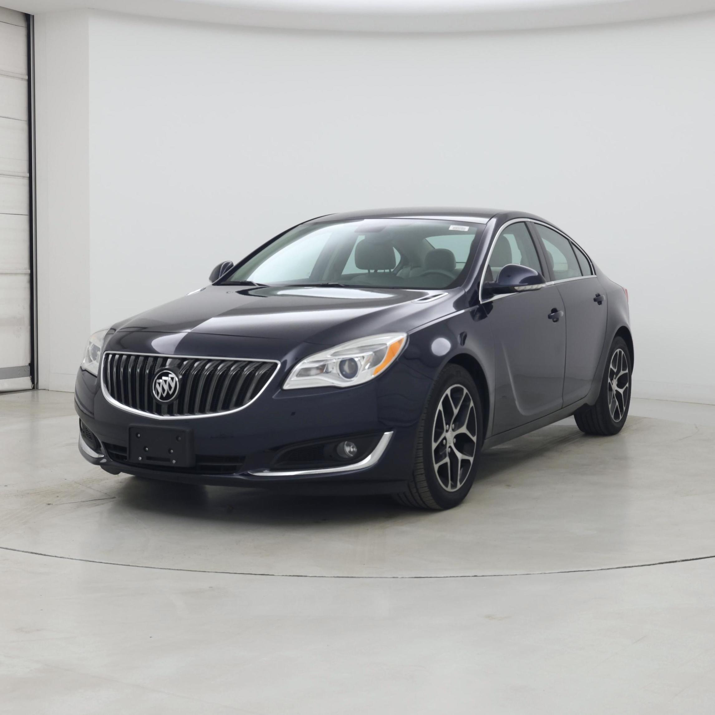 Thumbnail: 2017 Buick Regal - 4
