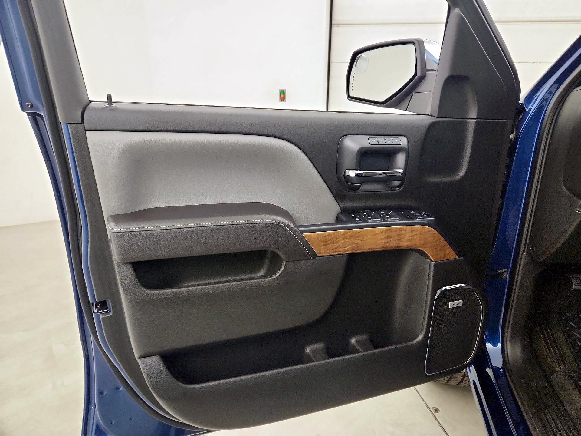 Thumbnail: 2017 Chevrolet Silverado 1500 - 12