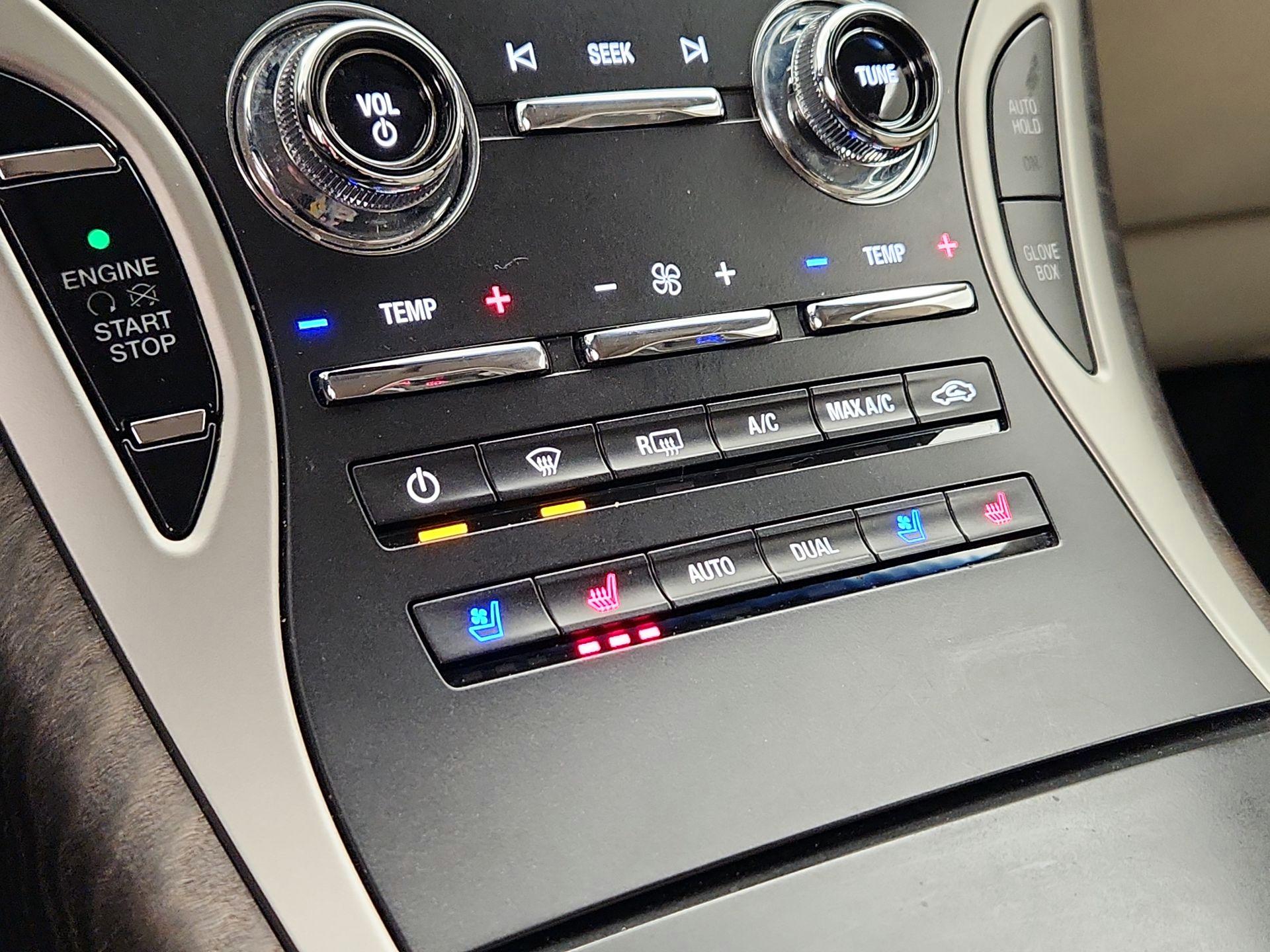 Thumbnail: 2020 Lincoln Nautilus - 17