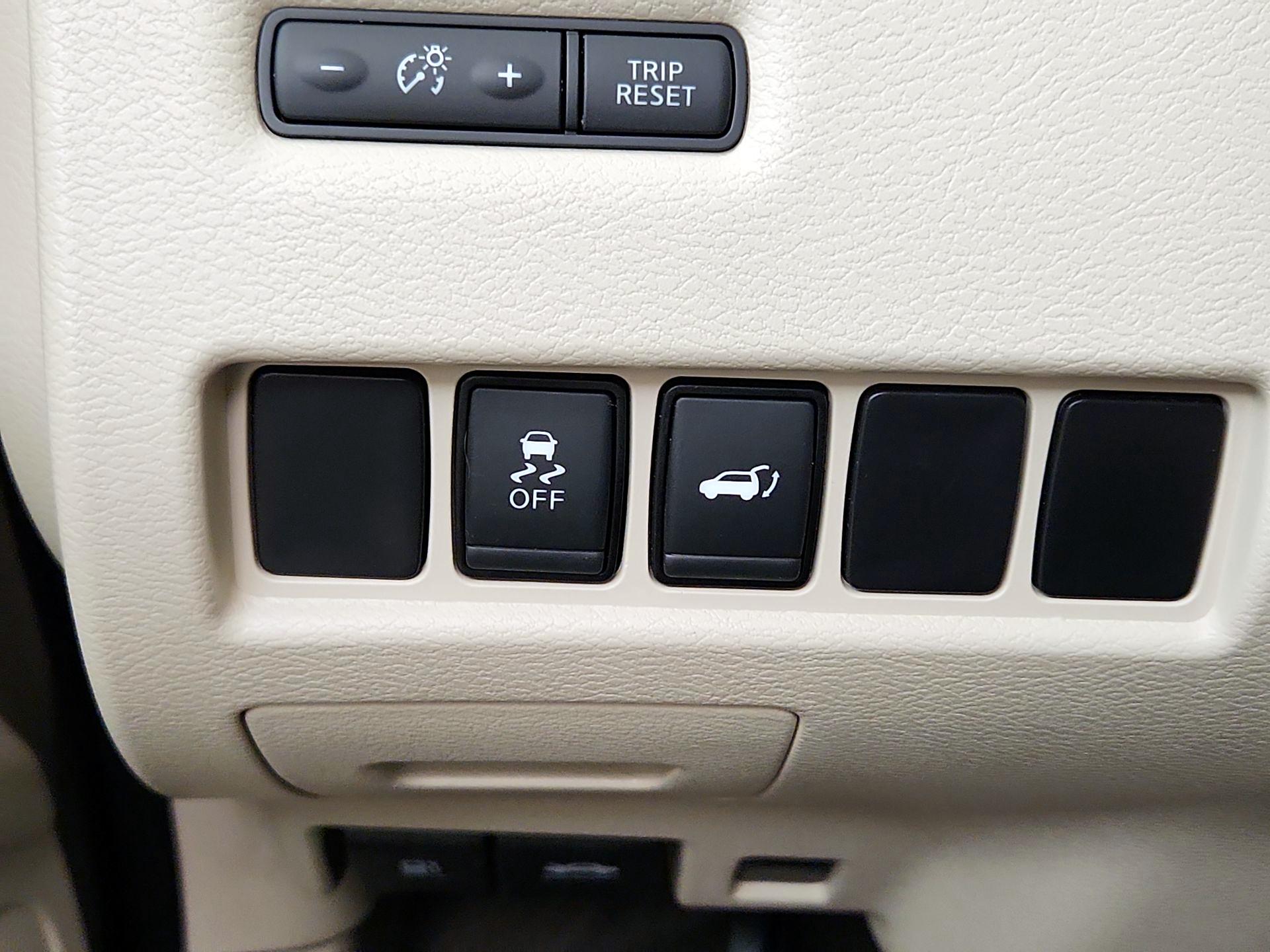 Thumbnail: 2017 Nissan Murano - 13