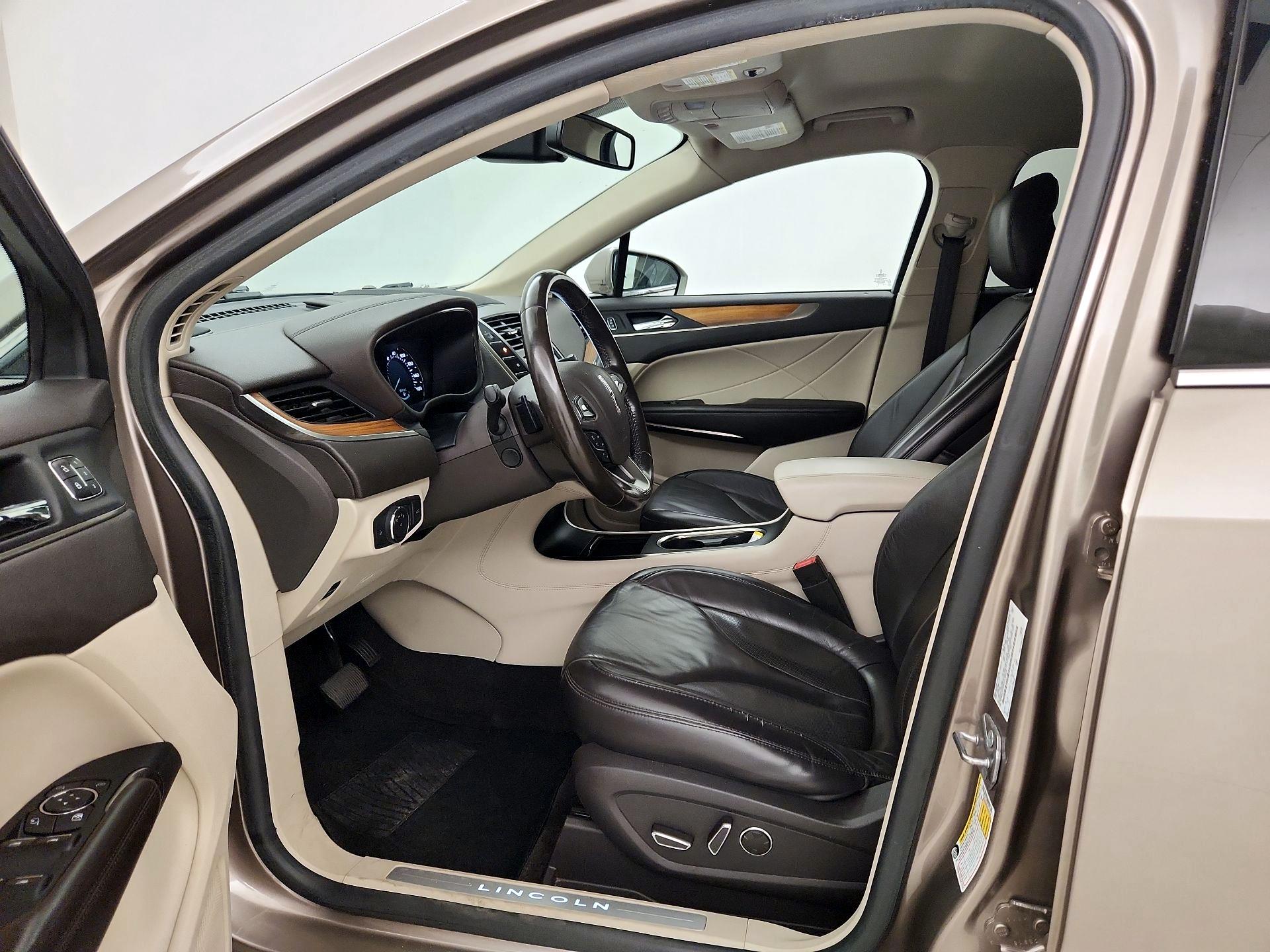 Thumbnail: 2018 Lincoln MKC - 9