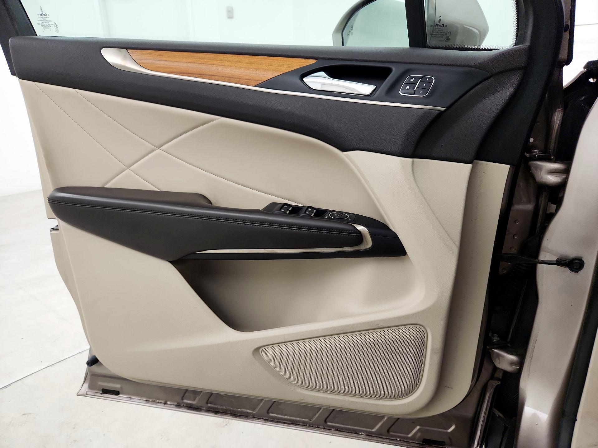 Thumbnail: 2018 Lincoln MKC - 10