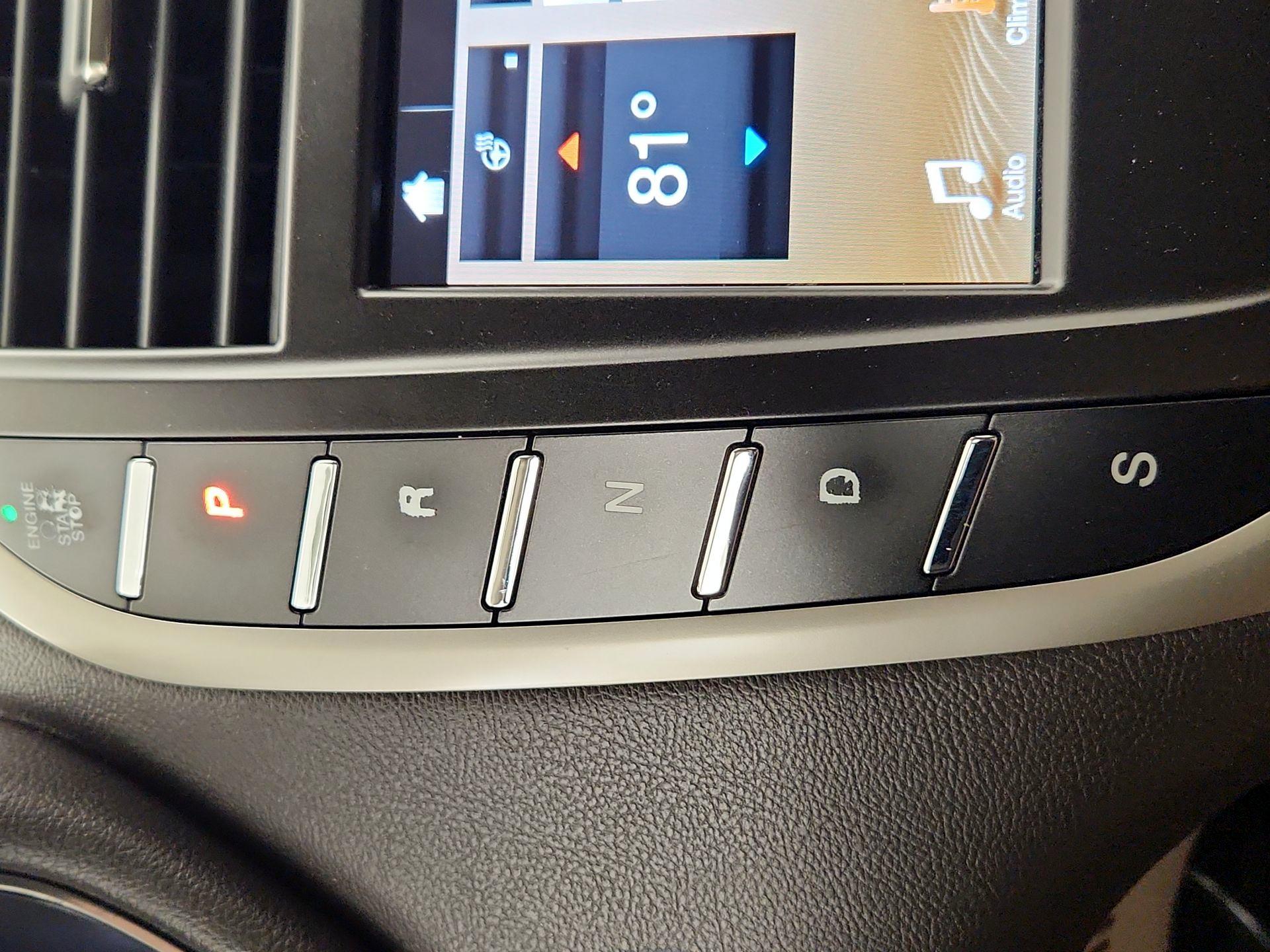 Thumbnail: 2018 Lincoln MKC - 16