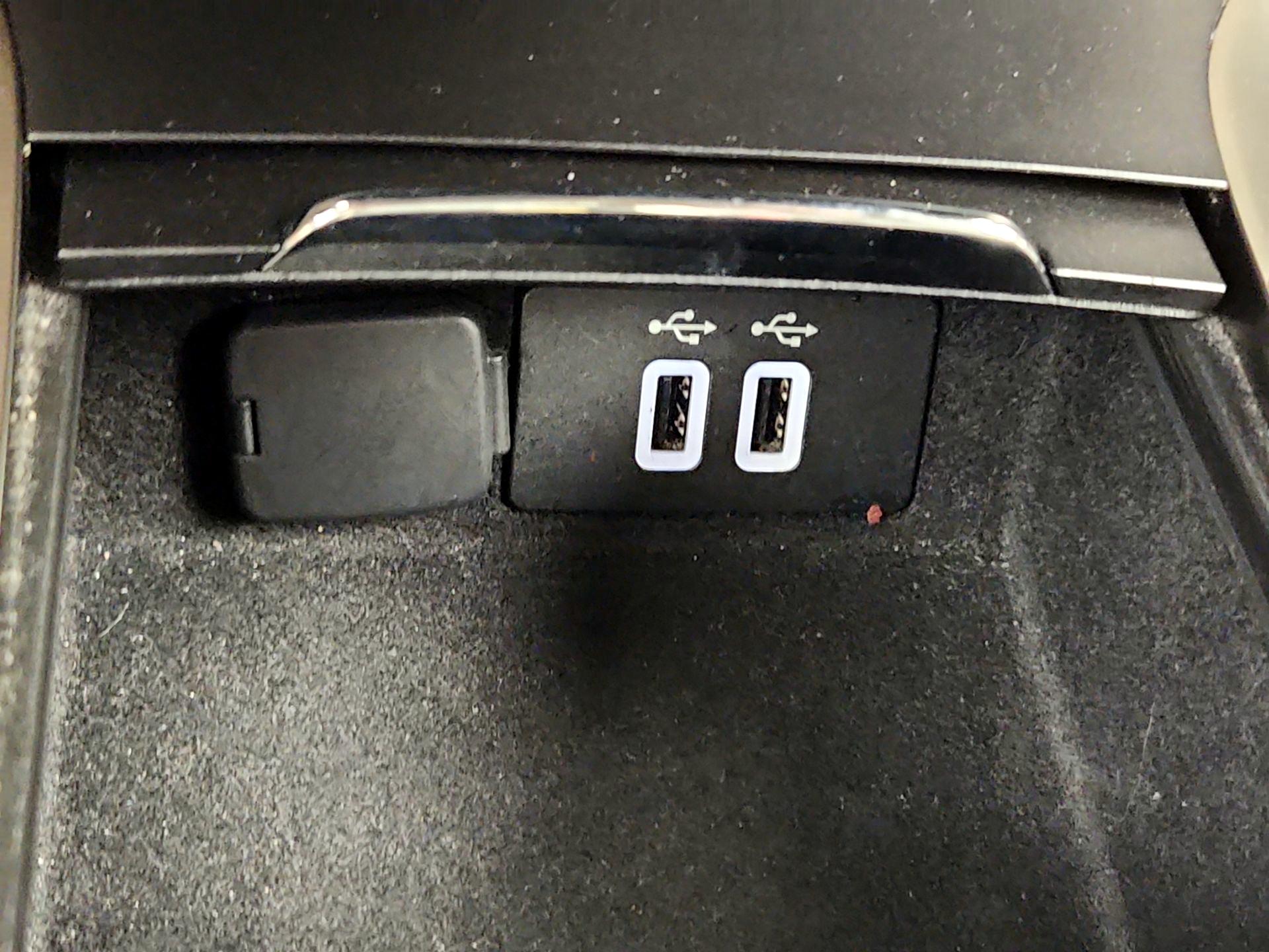 Thumbnail: 2018 Lincoln MKC - 17