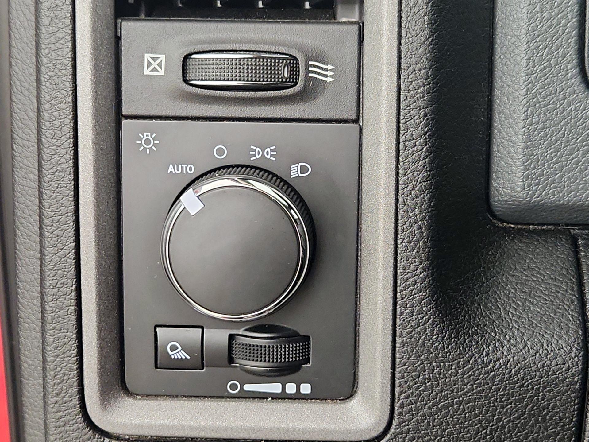 Thumbnail: 2019 RAM 1500 Classic - 13