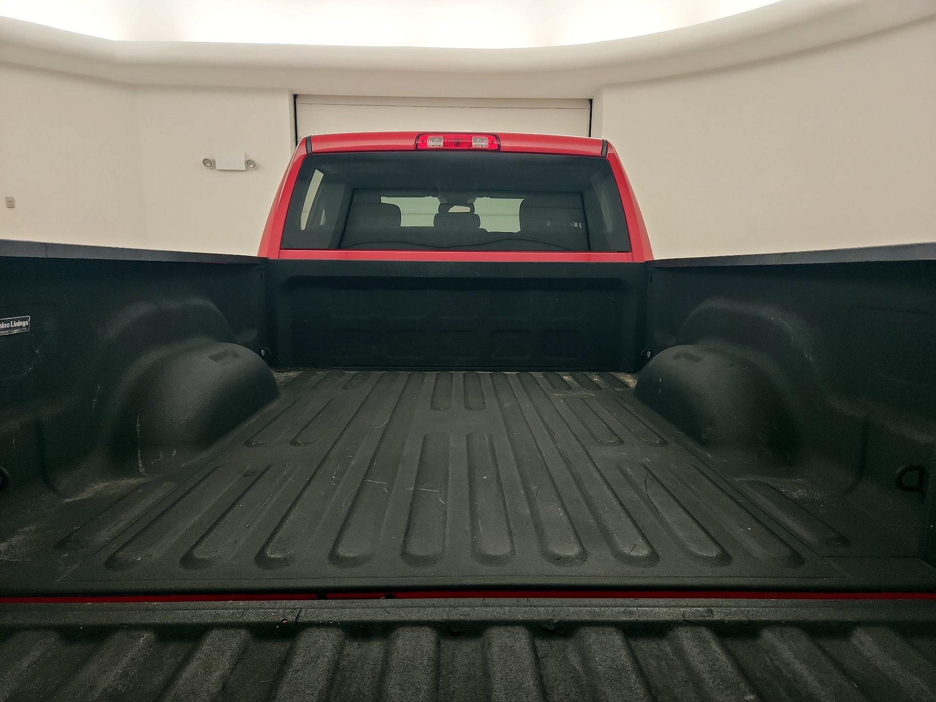 Thumbnail: 2019 RAM 1500 Classic - 20