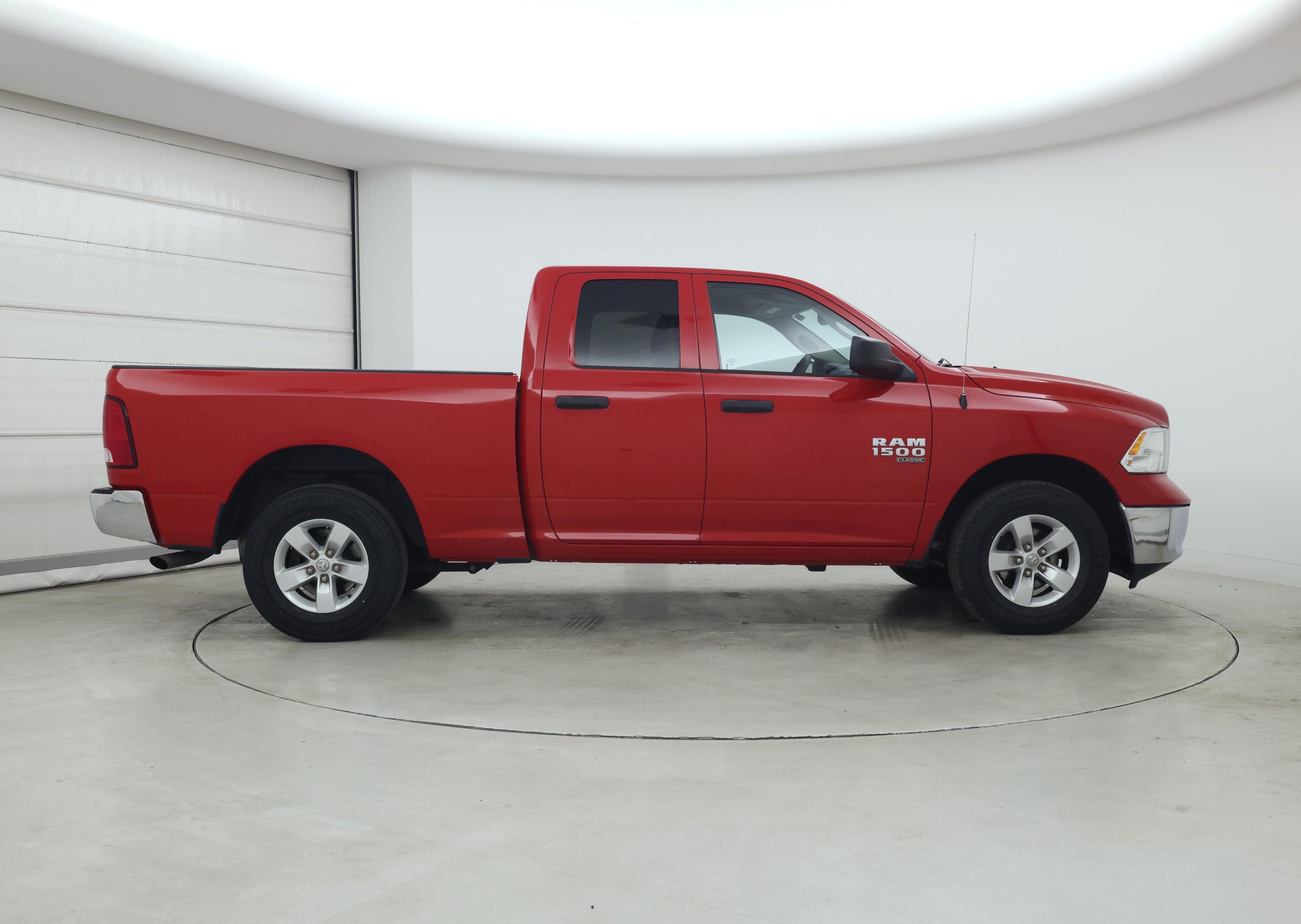 Thumbnail: 2019 RAM 1500 Classic - 7