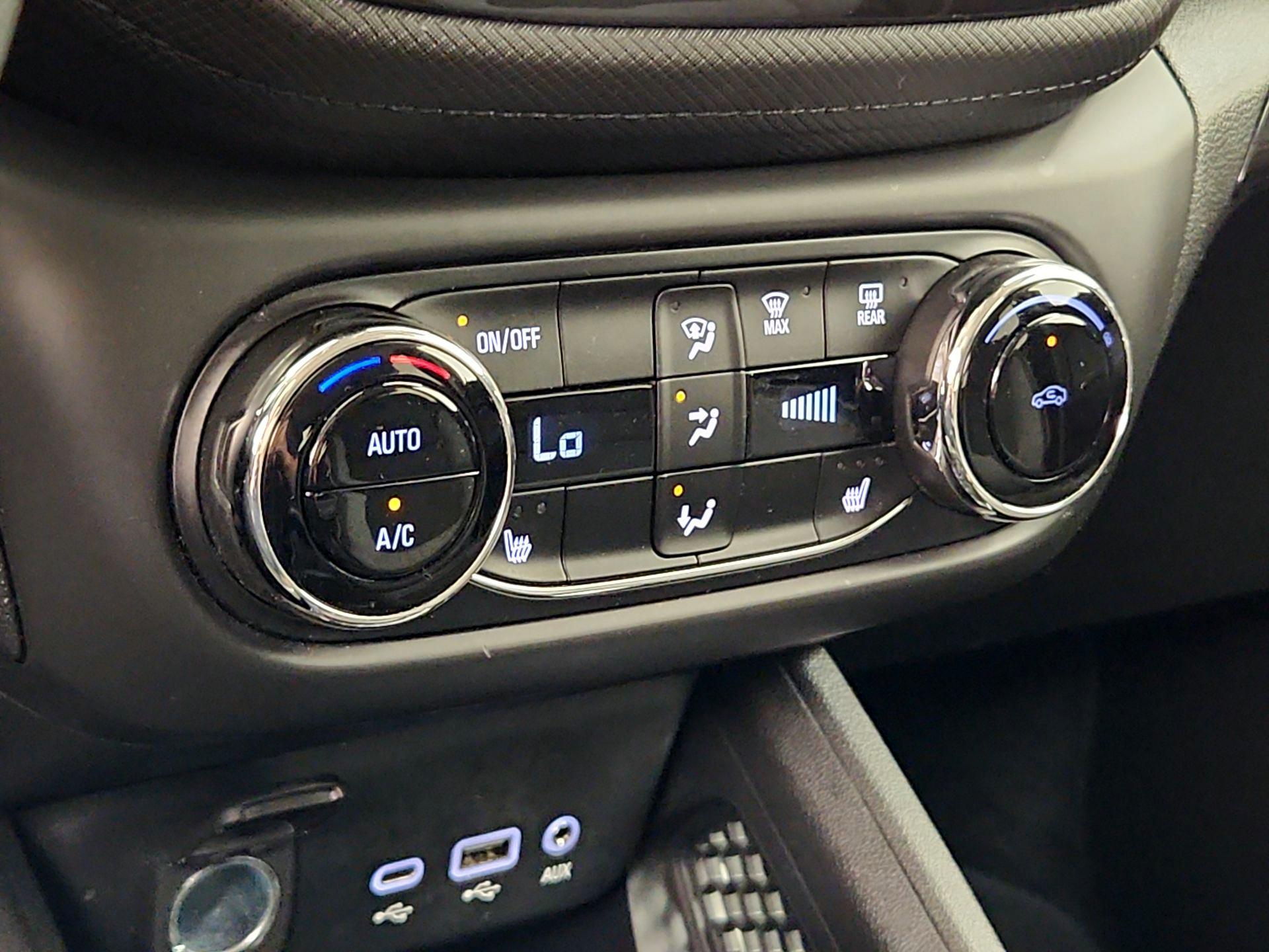 Thumbnail: 2023 Chevrolet TrailBlazer - 16